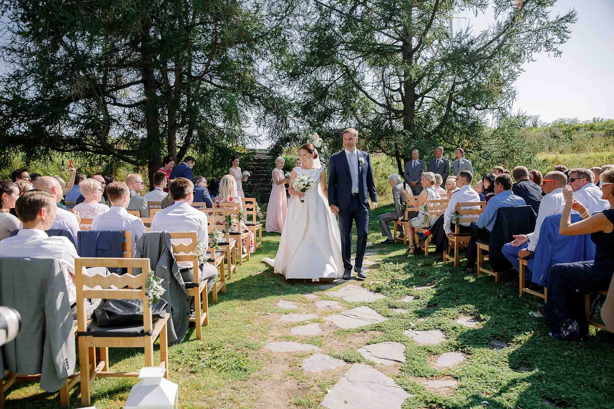 Häävalokuvaaja Helsingissä – Studiohappymoment | Romanttisia hetkiä