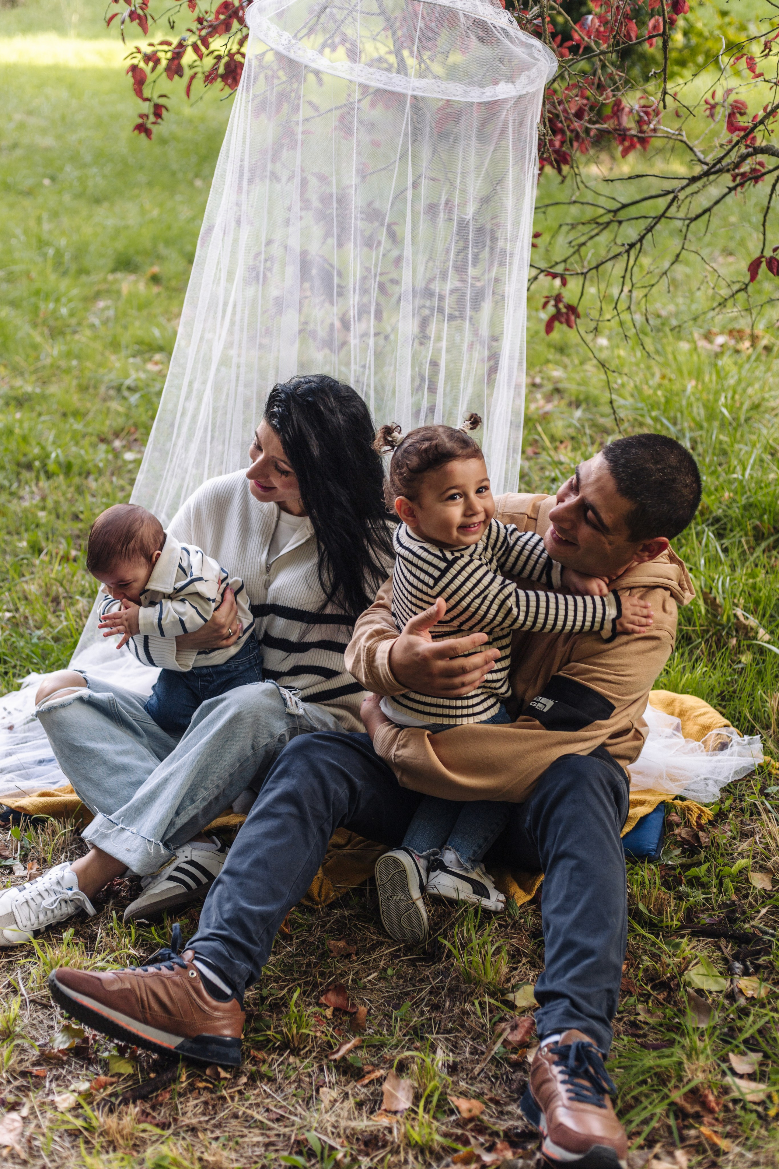 Photographe portrait de famille près de Châtellerault, Poitiers et Tours. Studio photo « Partage ton bonheur » – Photographe famille près de Châtellerault, Poitiers et Tours
