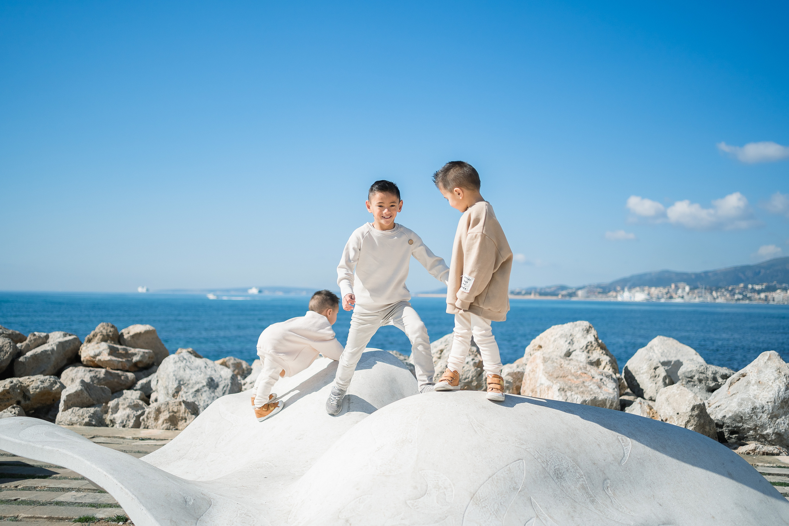 Familien Fotos an der Playa de Palma auf Mallorca. Deine Fotografin auf Mallorca für Familien und Business