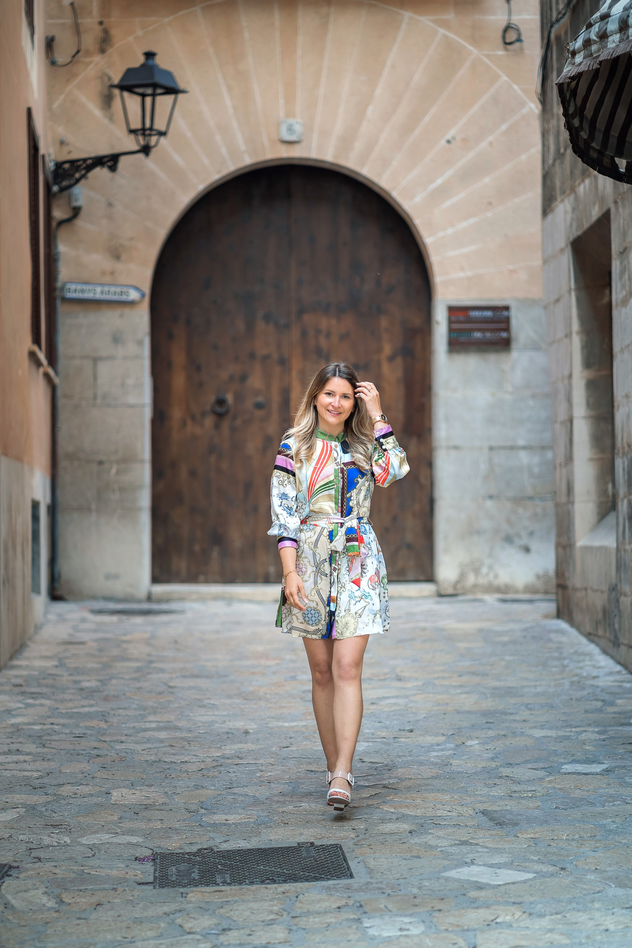 Simone, Altstadt von Palma. Deine Fotografin auf Mallorca für Familien und Business