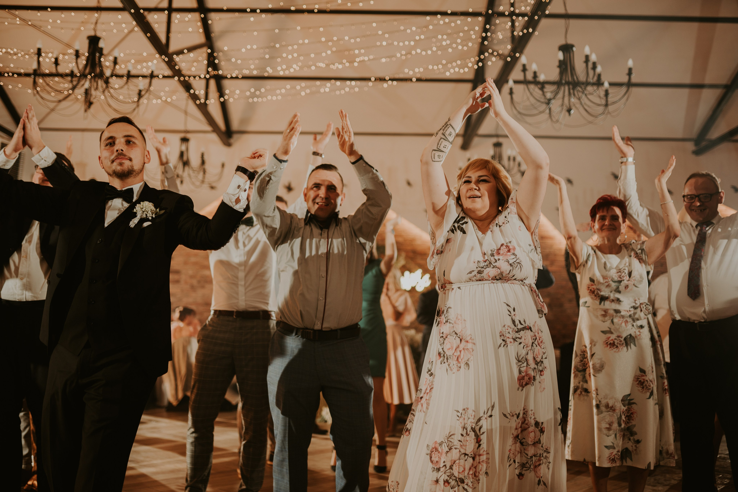 Trzy Drzewa: wspaniała uroczystość Wiktorii i Kamila. Karkowskafoto - fotografia miłości