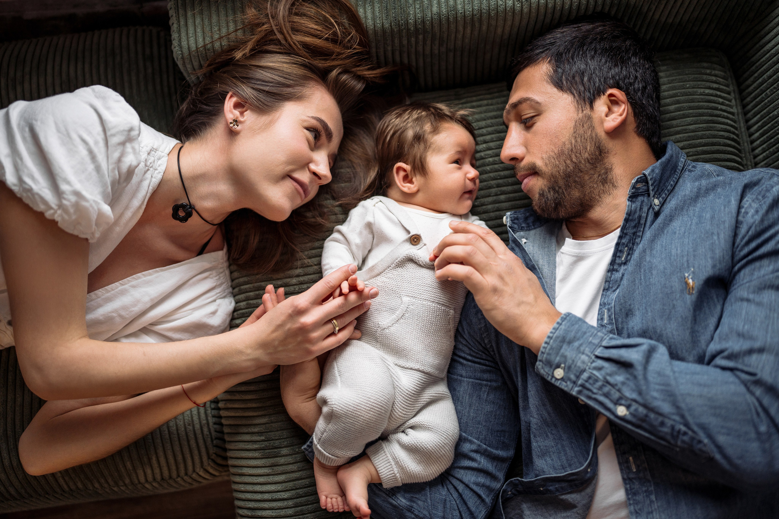 Newborn & Pet Lifestyle Photography – Cute & Heartwarming. Alisa Tant — Family and newborn photographer Bucks County, Montgomery county, Philadelphia, NJ