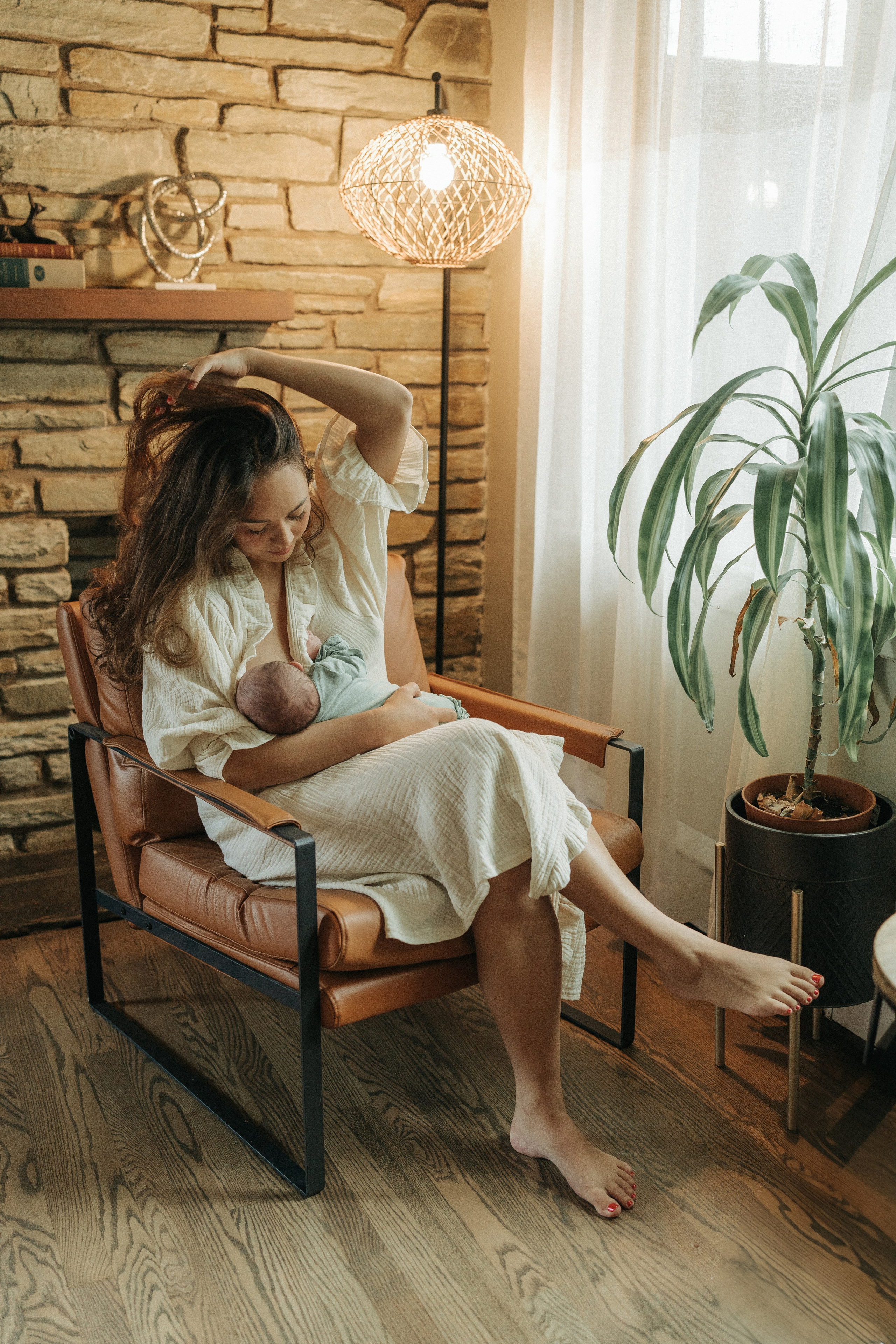 Newborn Photography with Parents – Gentle & Loving Moments. Alisa Tant — Family and newborn photographer Bucks County, Montgomery county, Philadelphia, NJ