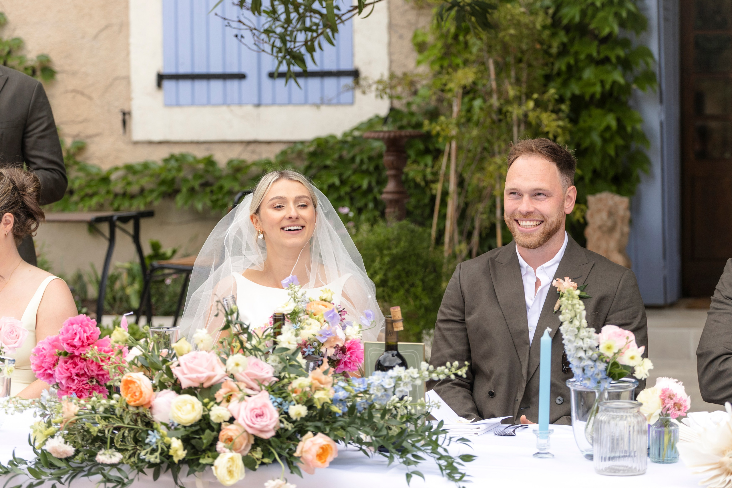 Vineyard Château Wedding in Occitanie — Puits Es Pratx. Eugénie Smirnova — Wedding & Elopement Photographer in Southwest France