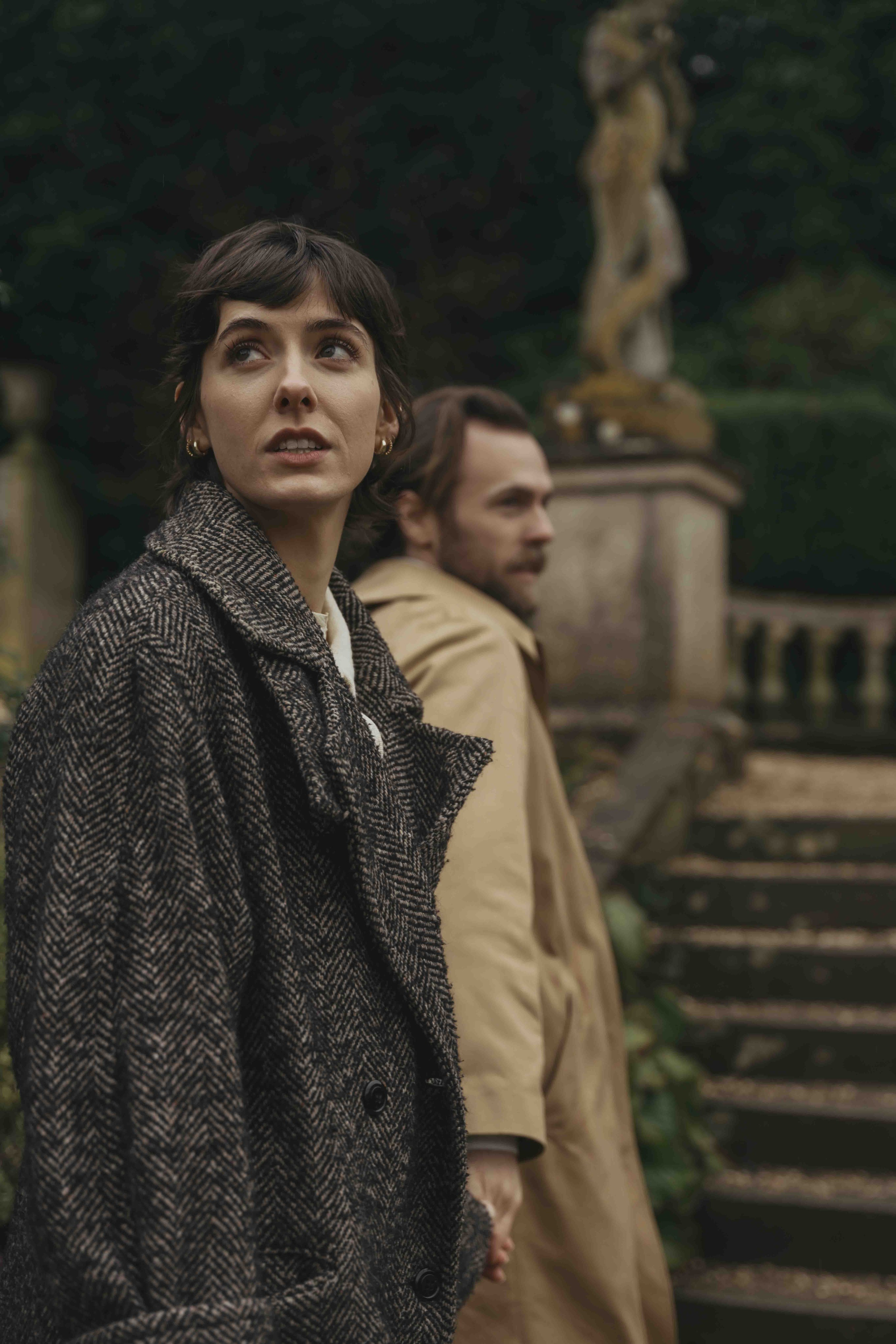 Rainy Engagement Photoshoot in Castle Combe, Cotswolds | Cinematic Love Story. London Wedding Photographer | Engagement & Proposal Photography by Natasha Ferreira
