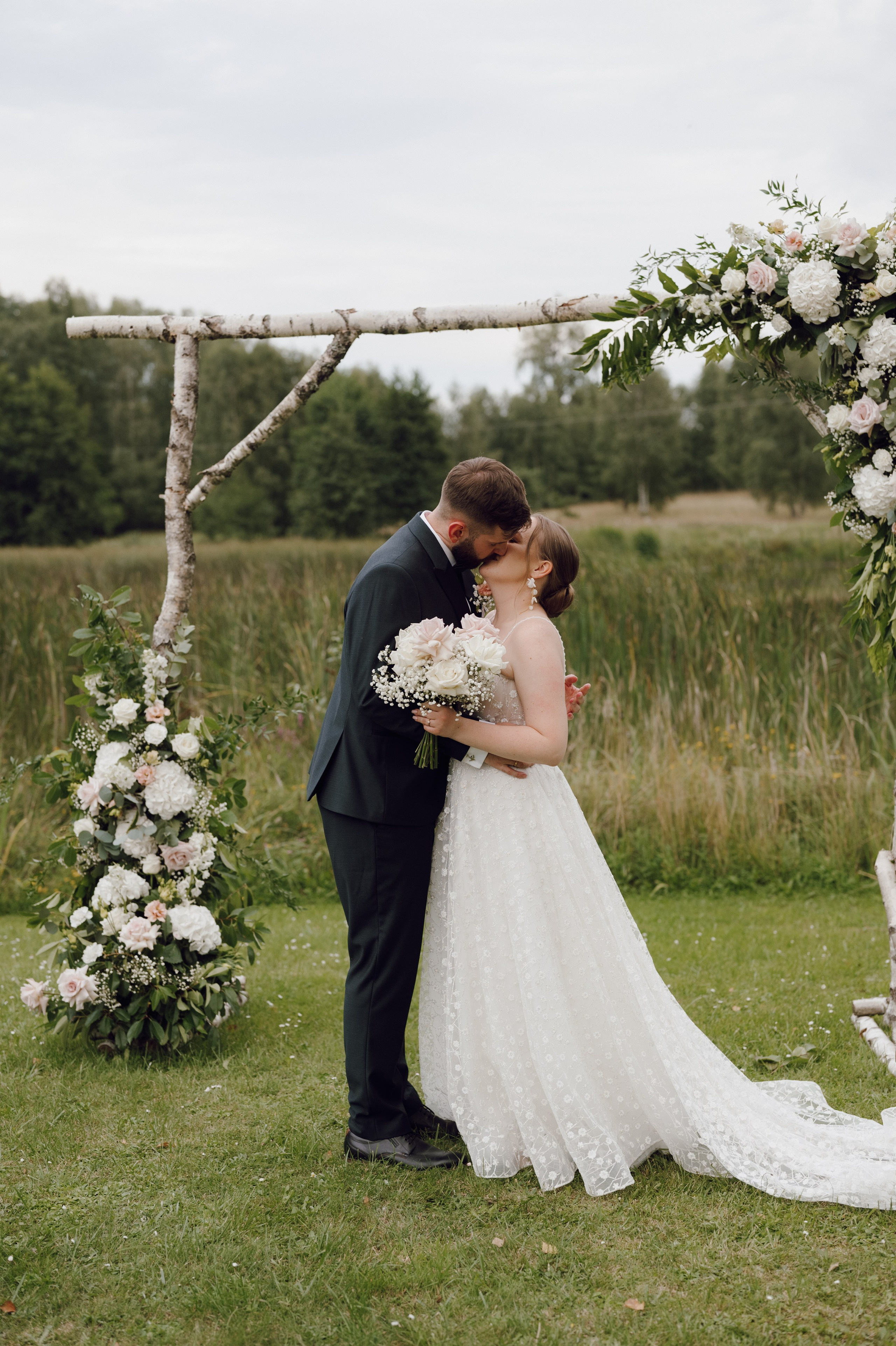 Kasia & Kuba | Wesele w stodole Owczarnia. Ślubny fotograf Poznań | Oliwia Makara