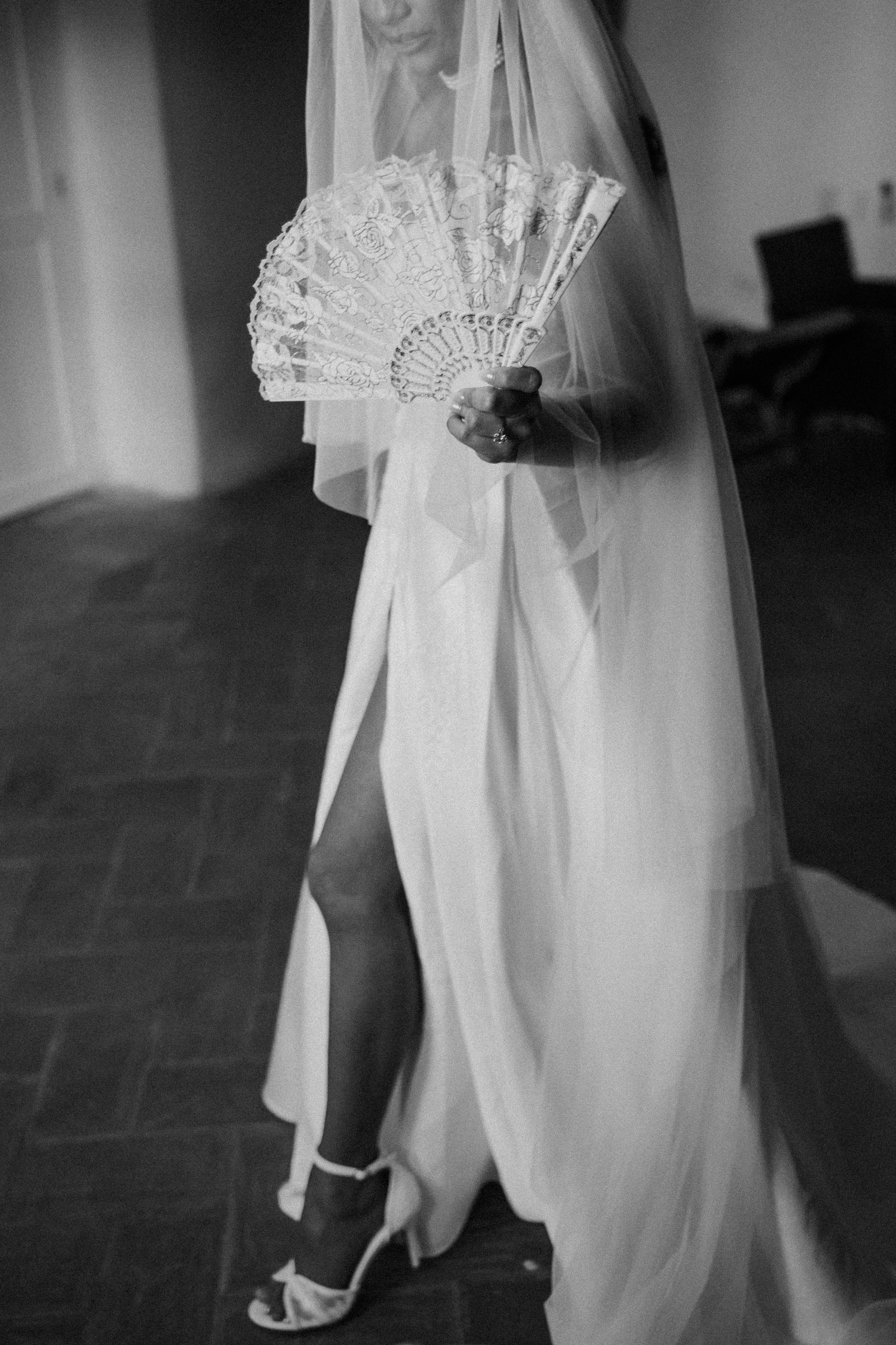 Fotografía de bodas: Celebrando la belleza en los pequeños detalles, capturando momentos que durarán para siempre en Colombia y otros destinos latinoamericanos.