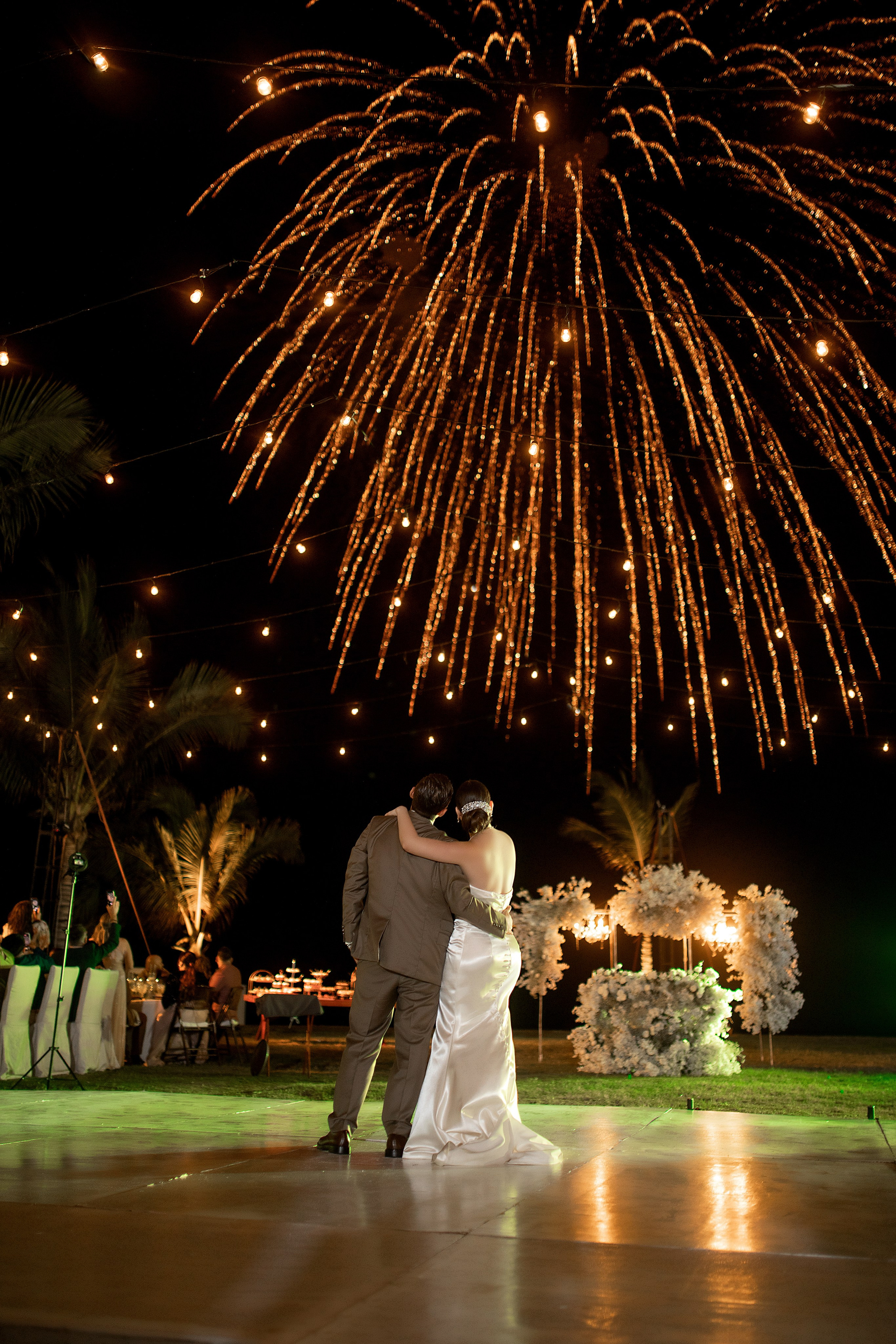 Photography and video for your wedding. Victoria Castellanos. Photographer in Mazatlán