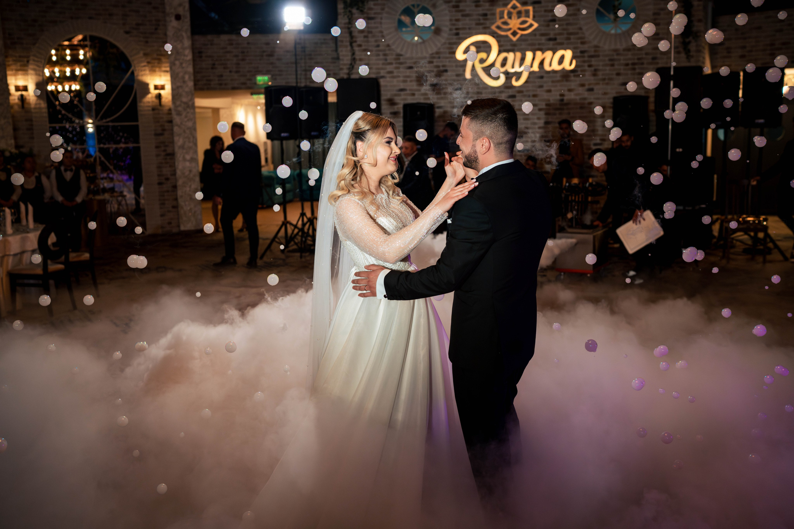 Claudia & Gabriel. Acasă