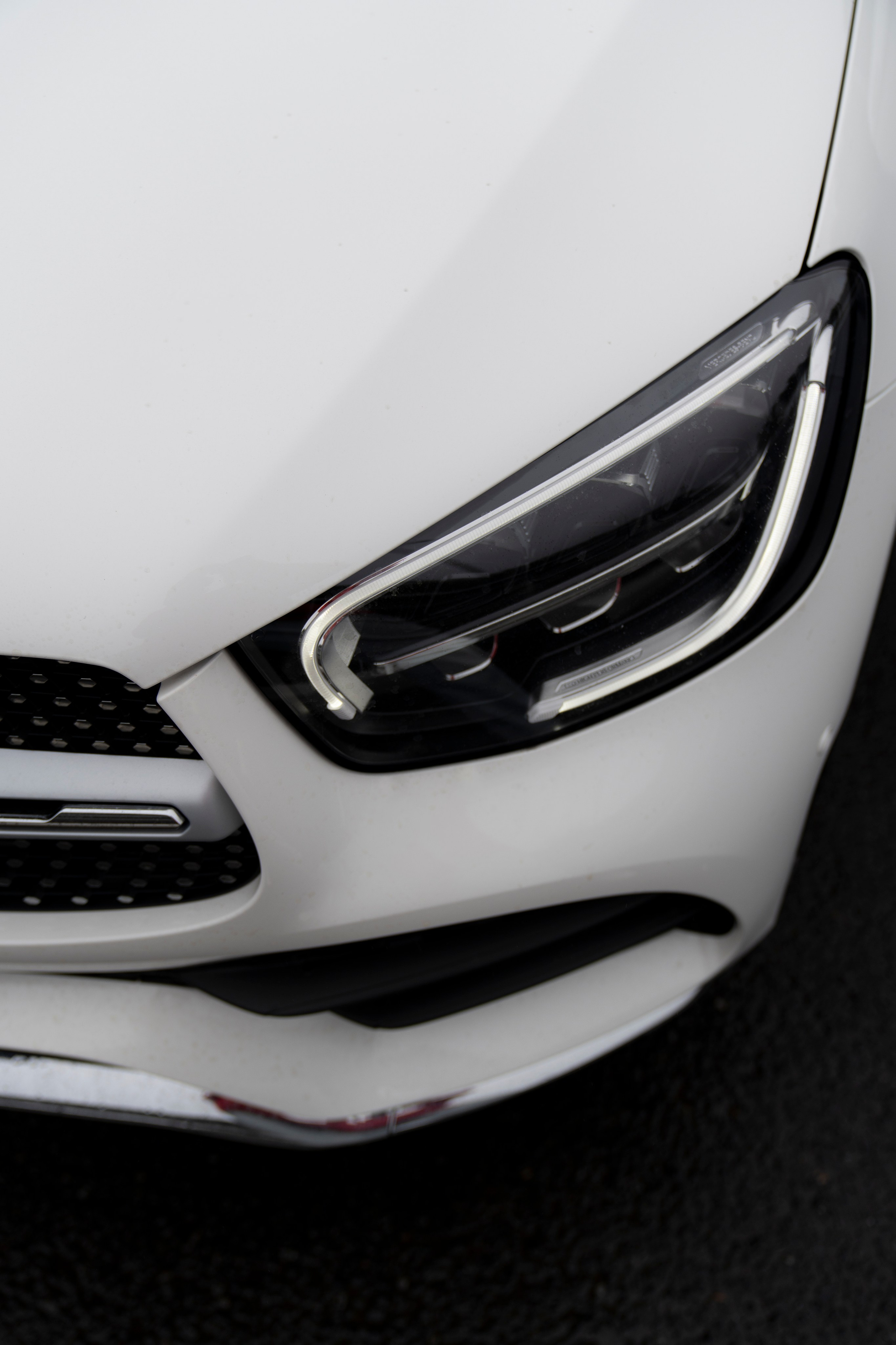 Сяду за руль и закрою дверь. ...........