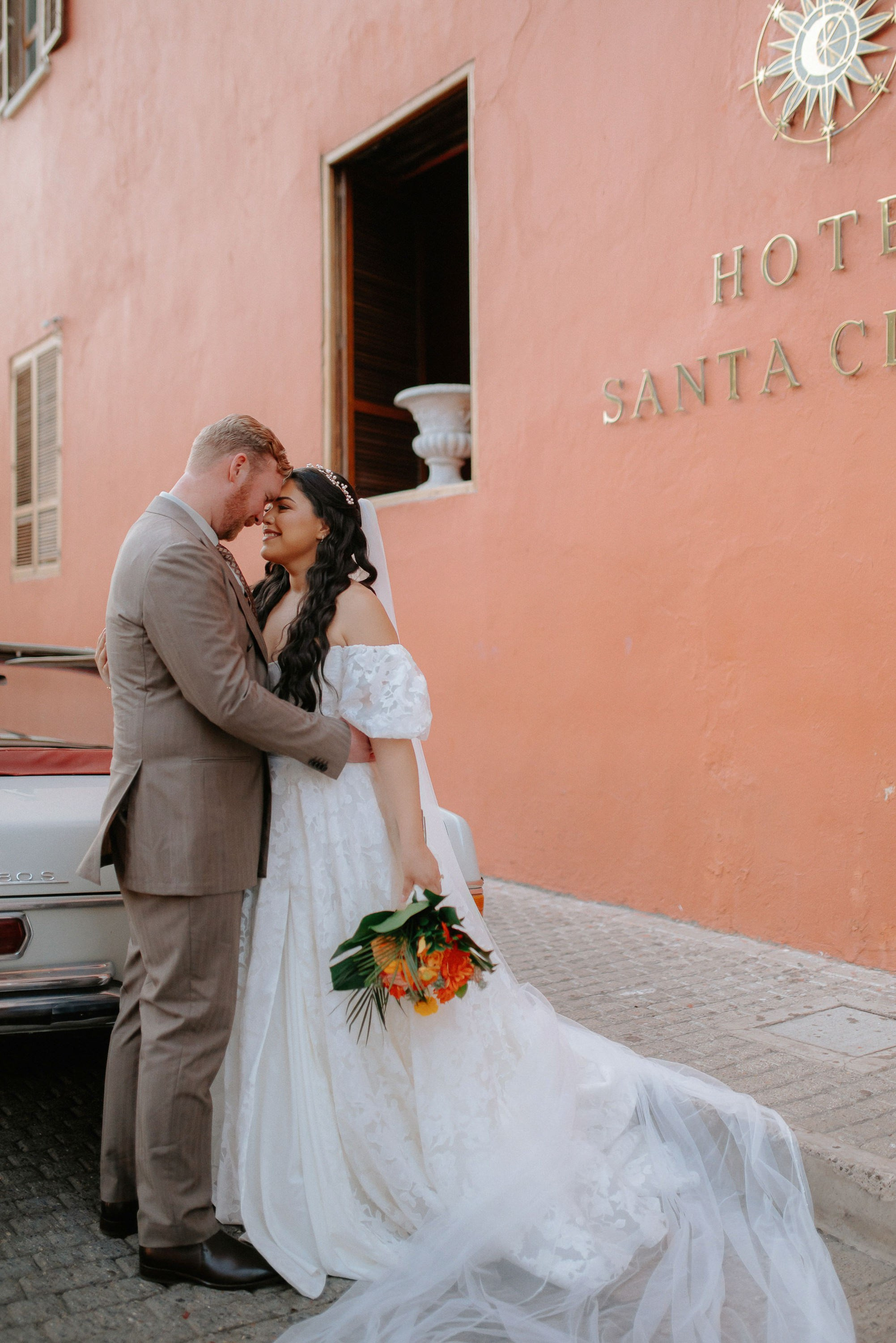 Cindy + Garrett | Destination Wedding Photos in Cartagena 2025 – César Vanegas Photography. César Vanegas Photography | Wedding & Travel Photographer | Cartagena, Colombia