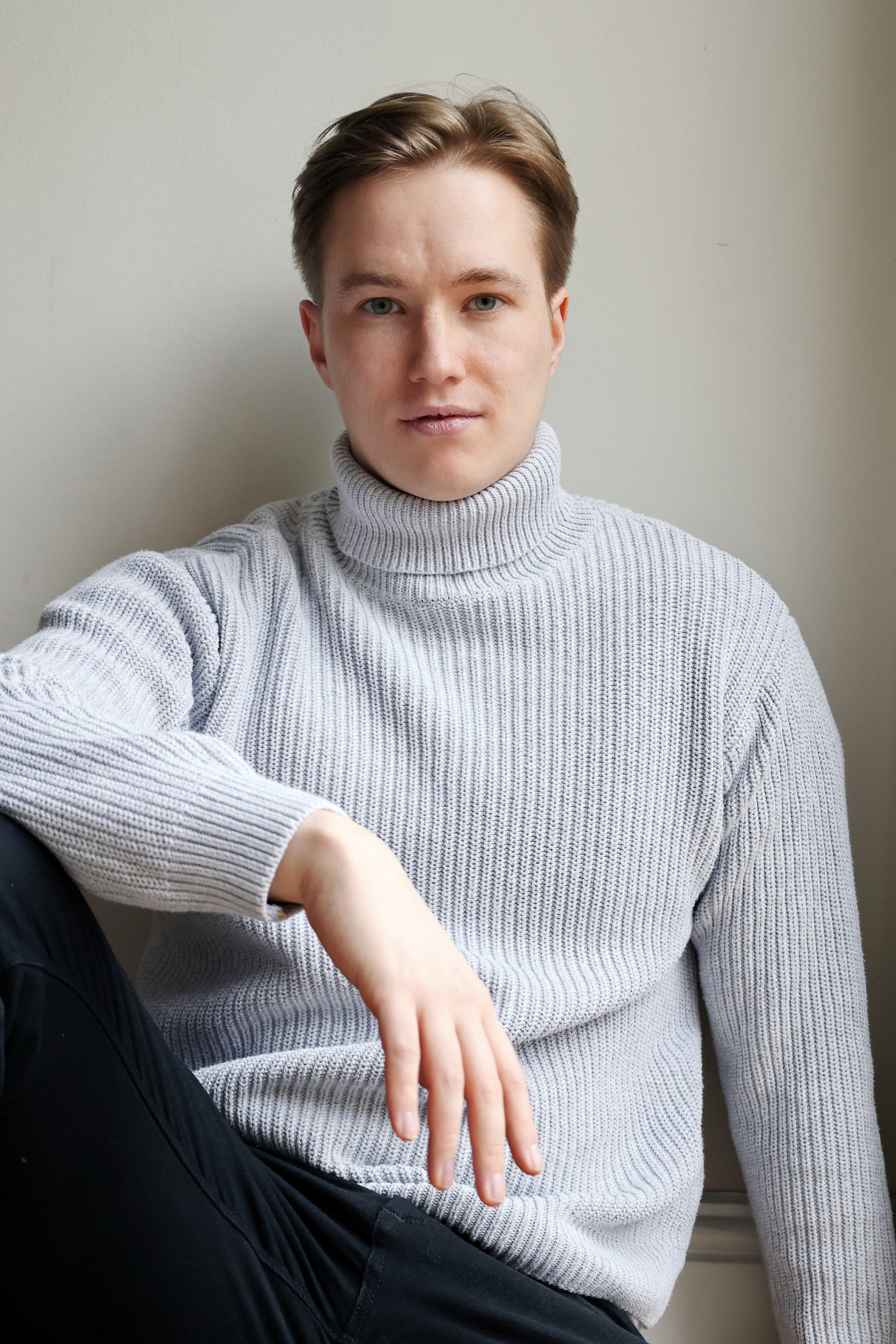 Oleg. Couples and portraits photographer Wimbledon London