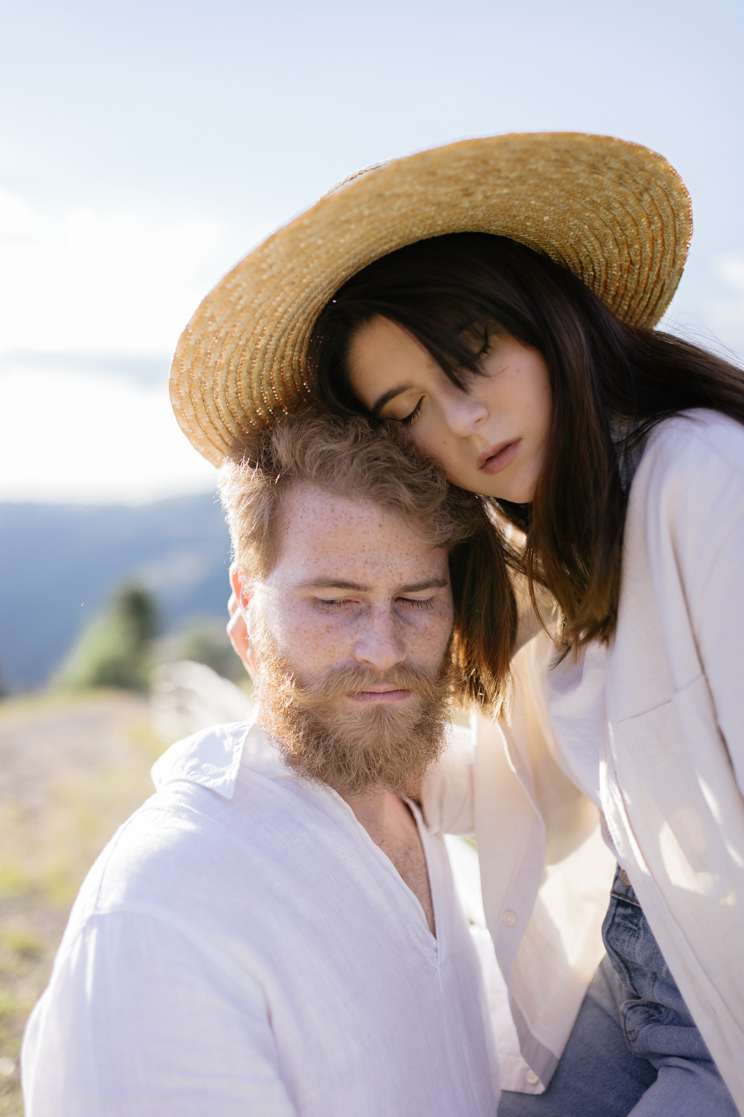 Airy couple session up in the mountains. Italy wedding photographer. Wedding photographer and videographer based in Timisoara, Romania