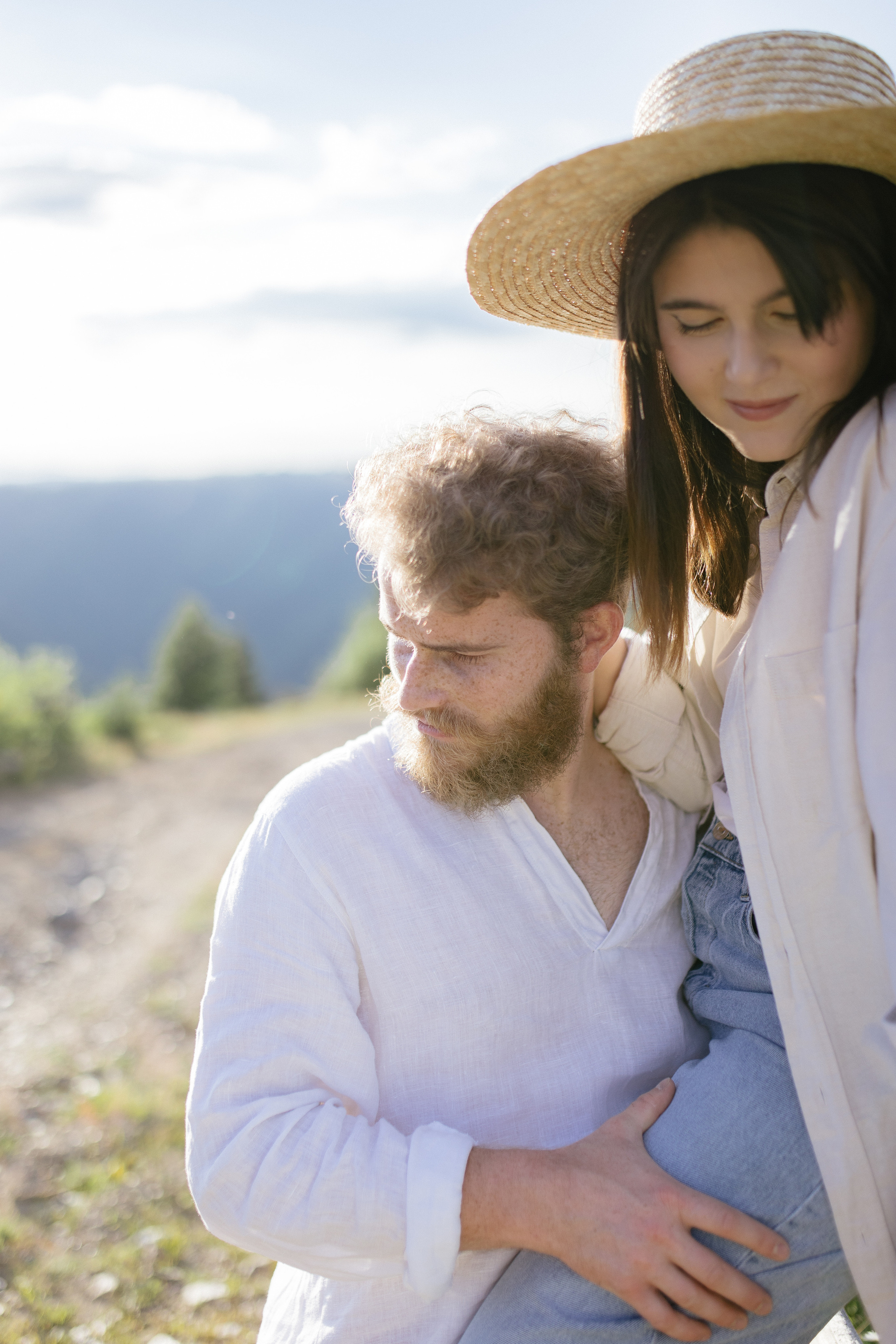 Airy couple session up in the mountains. Italy wedding photographer. Wedding photographer and videographer based in Timisoara, Romania