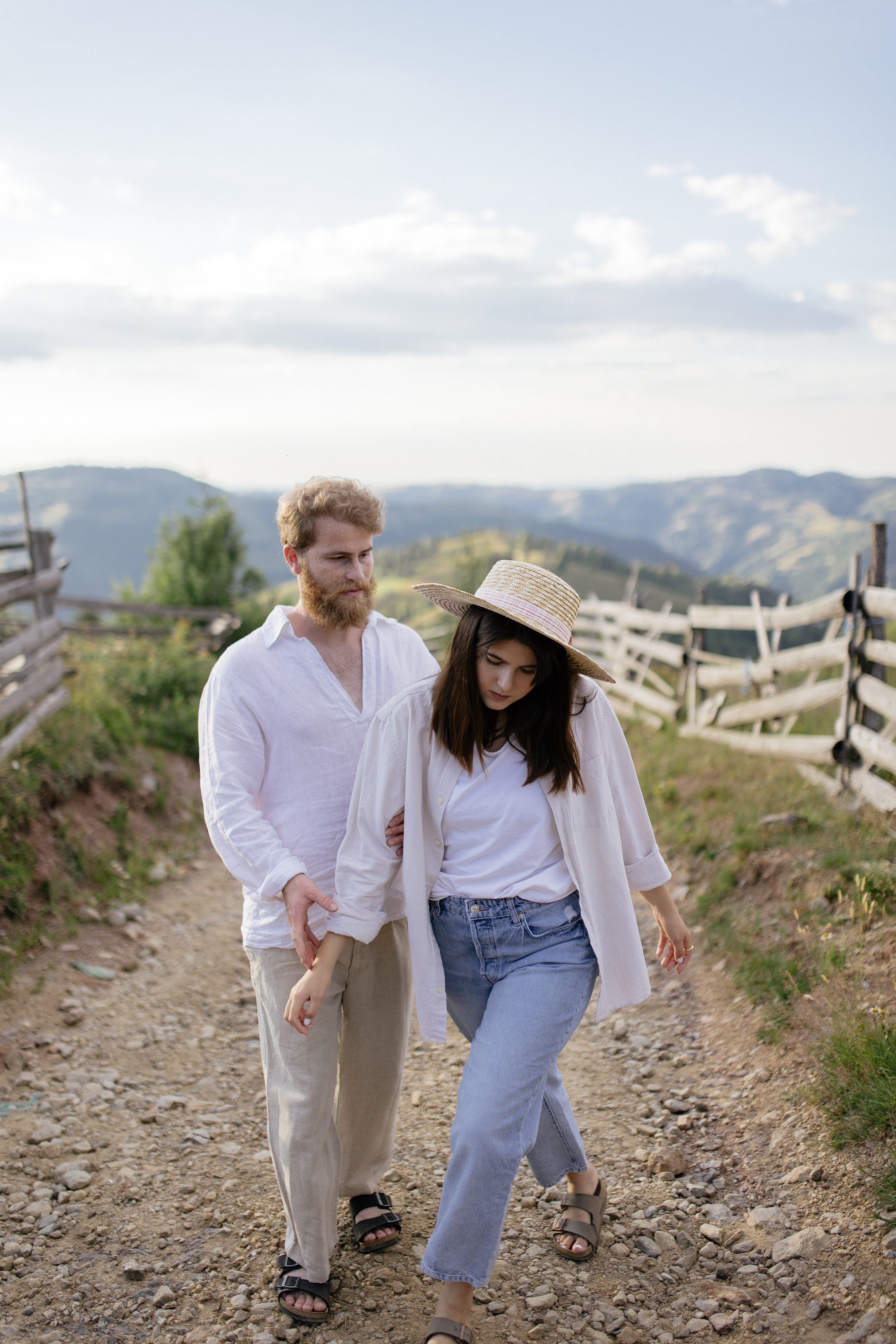 Airy couple session up in the mountains. Italy wedding photographer. Wedding photographer and videographer based in Timisoara, Romania