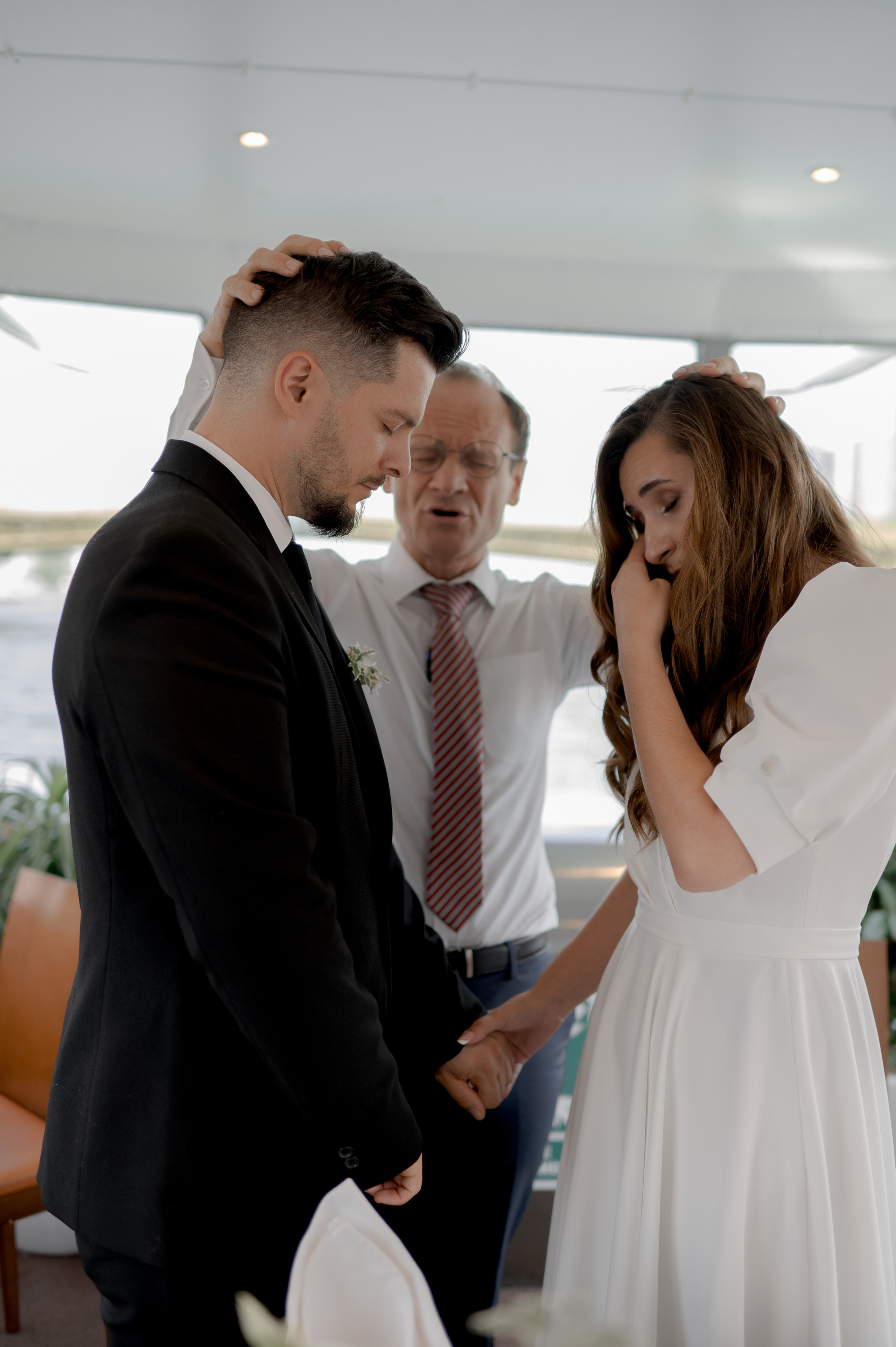 Paris Wedding on The Seine. Wedding photographer and videographer based in Timisoara, Romania