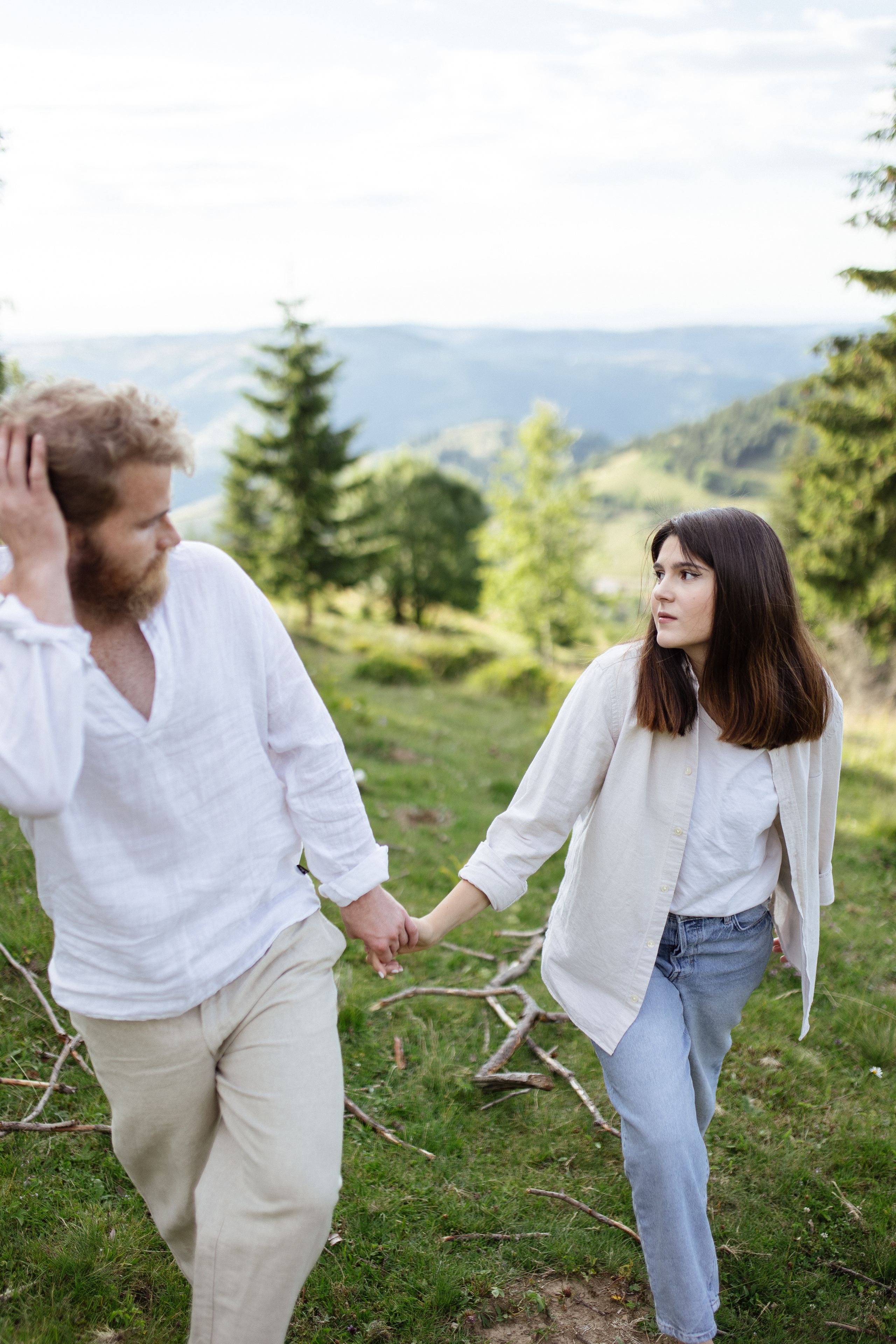 Airy couple session up in the mountains. Italy wedding photographer. Wedding photographer and videographer based in Timisoara, Romania