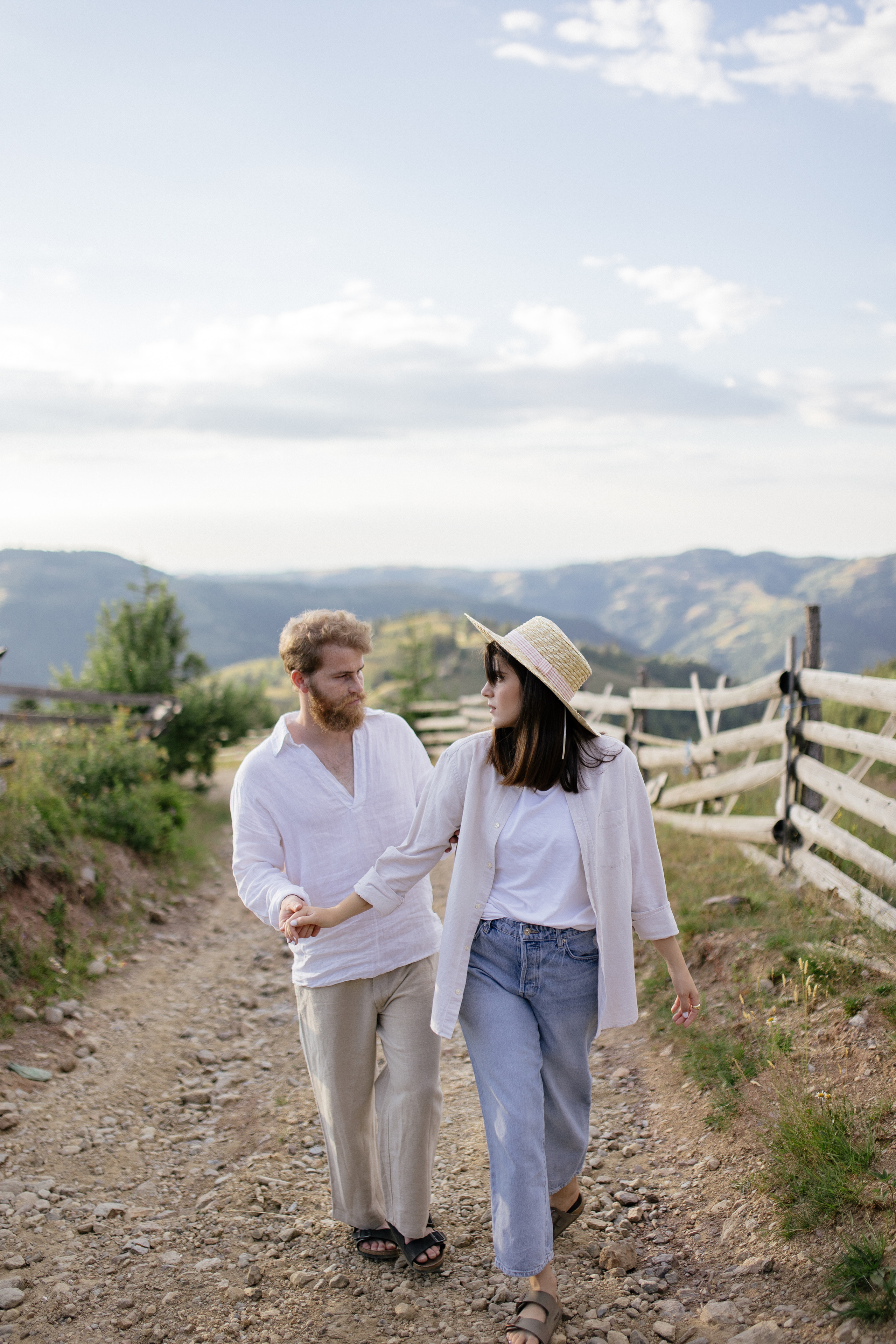 Airy couple session up in the mountains. Italy wedding photographer. Wedding photographer and videographer based in Timisoara, Romania