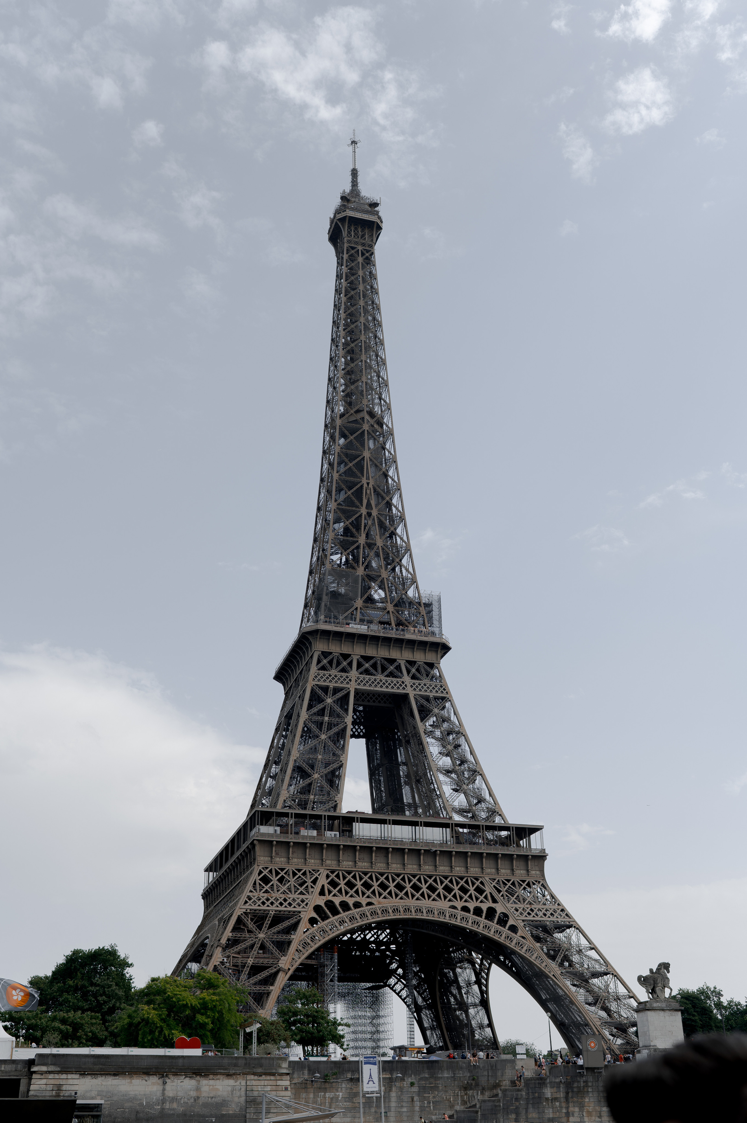 Romantic Wedding on the Seine in Paris photography by Sorin and Patricia wedding destination photography and film