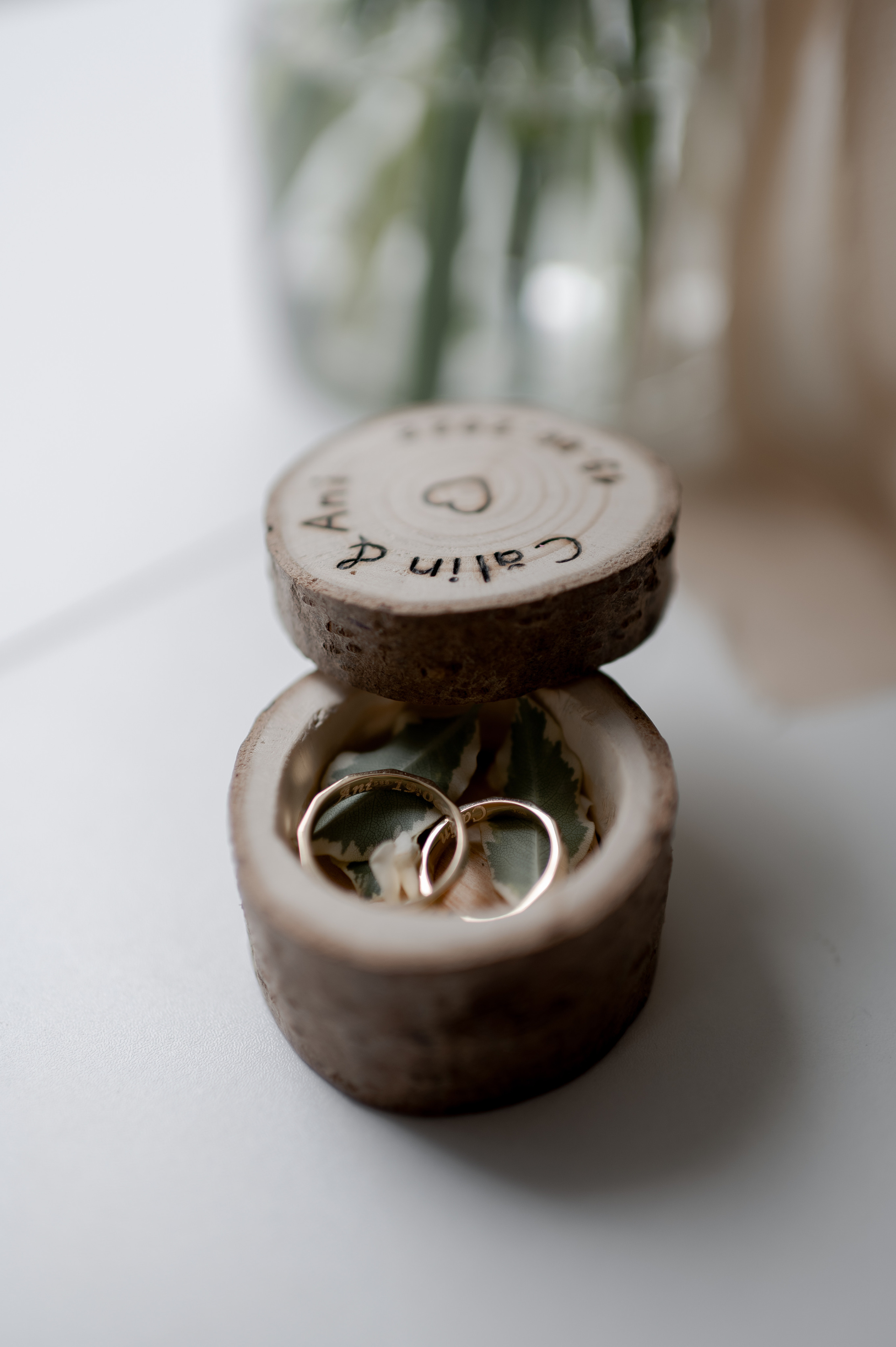 Paris Wedding on The Seine. Wedding photographer and videographer based in Timisoara, Romania