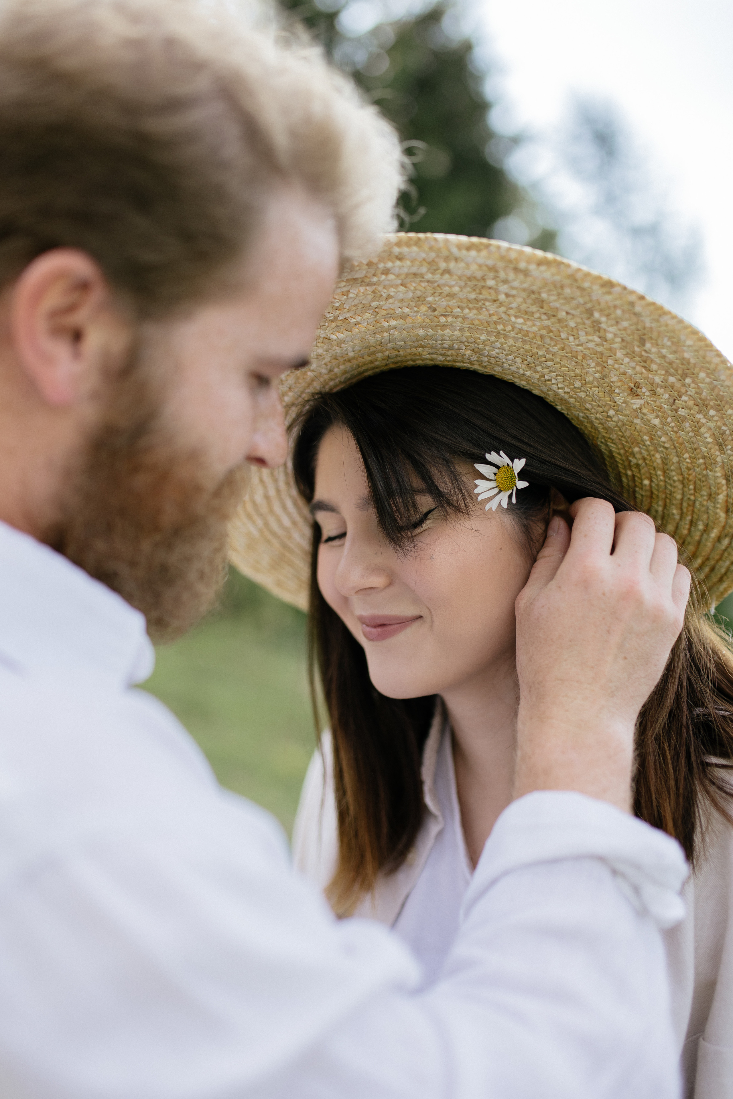 Airy couple session up in the mountains. Italy wedding photographer. Wedding photographer and videographer based in Timisoara, Romania