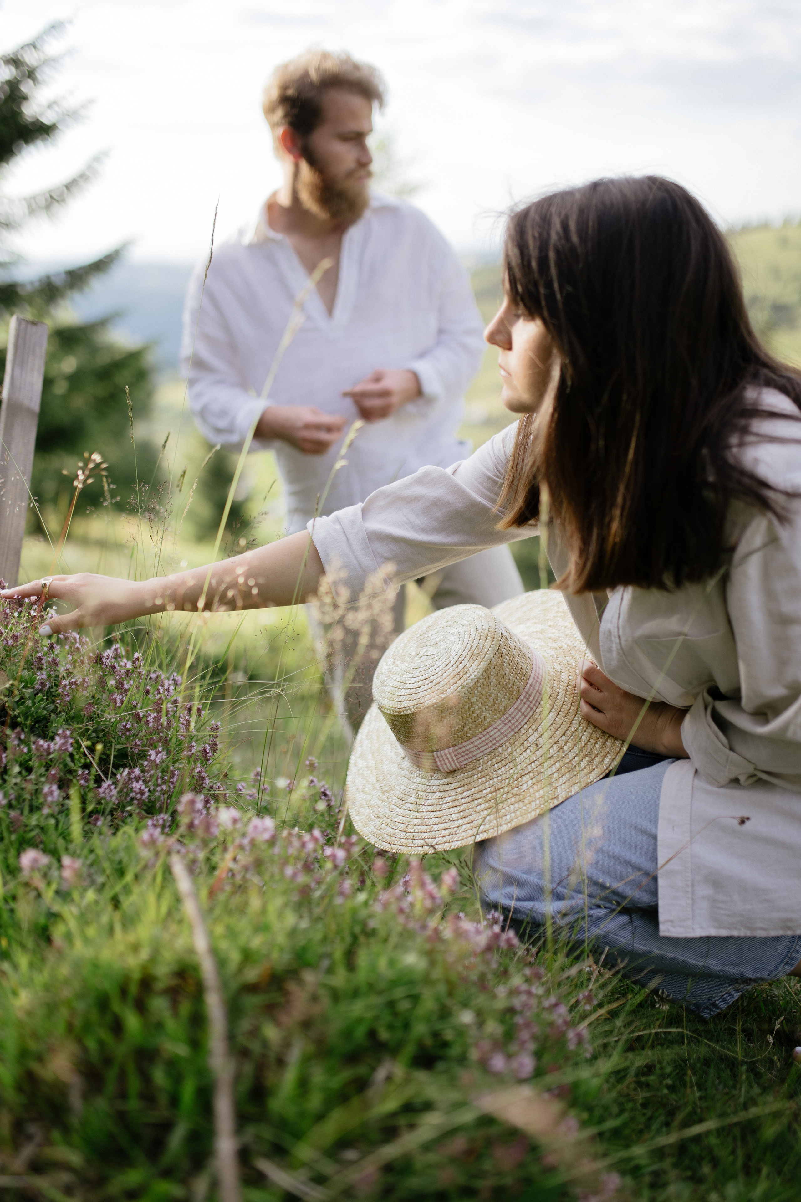 Airy couple session up in the mountains. Italy wedding photographer. Wedding photographer and videographer based in Timisoara, Romania