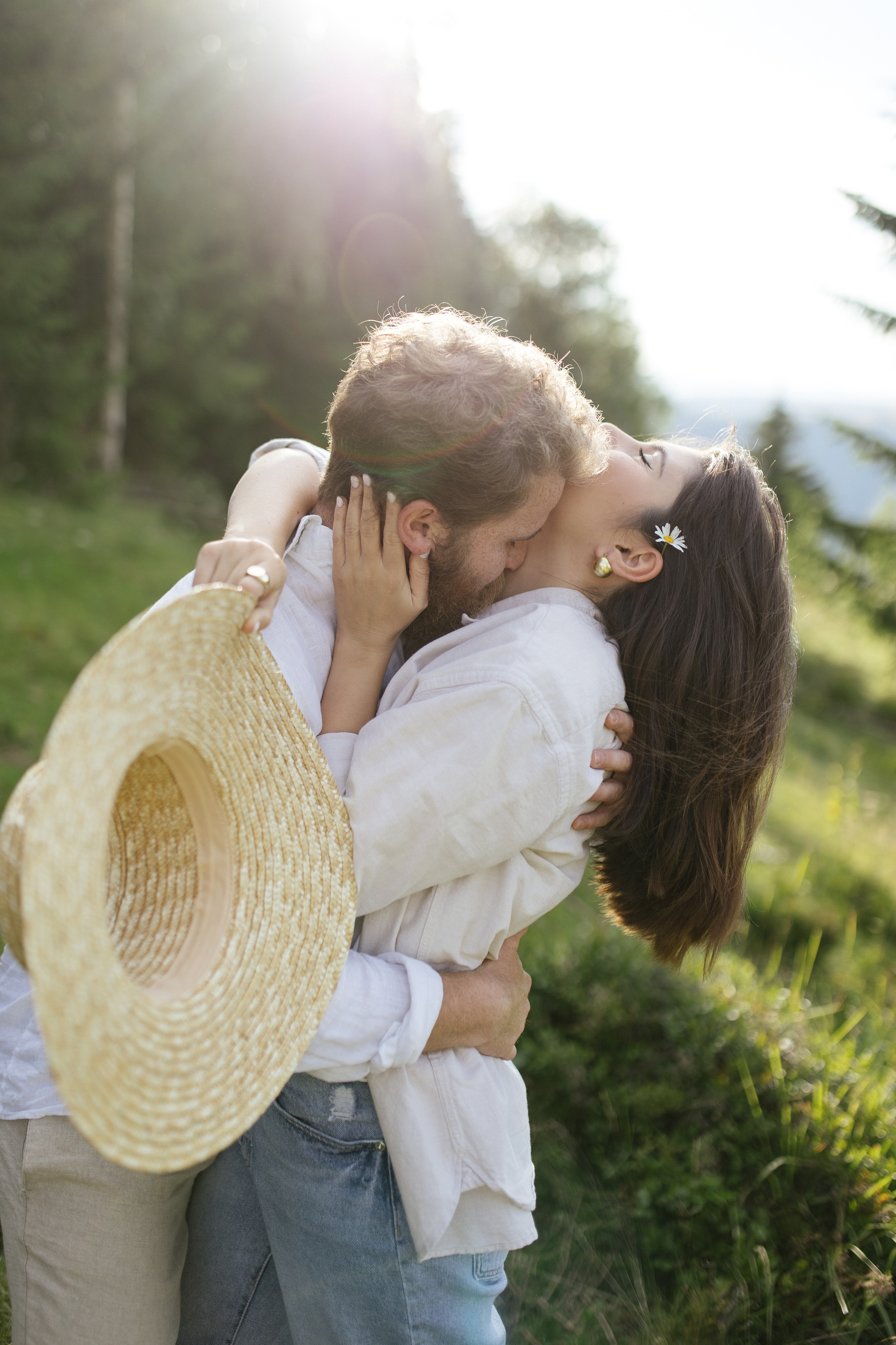 Airy couple session up in the mountains. Italy wedding photographer. Wedding photographer and videographer based in Timisoara, Romania