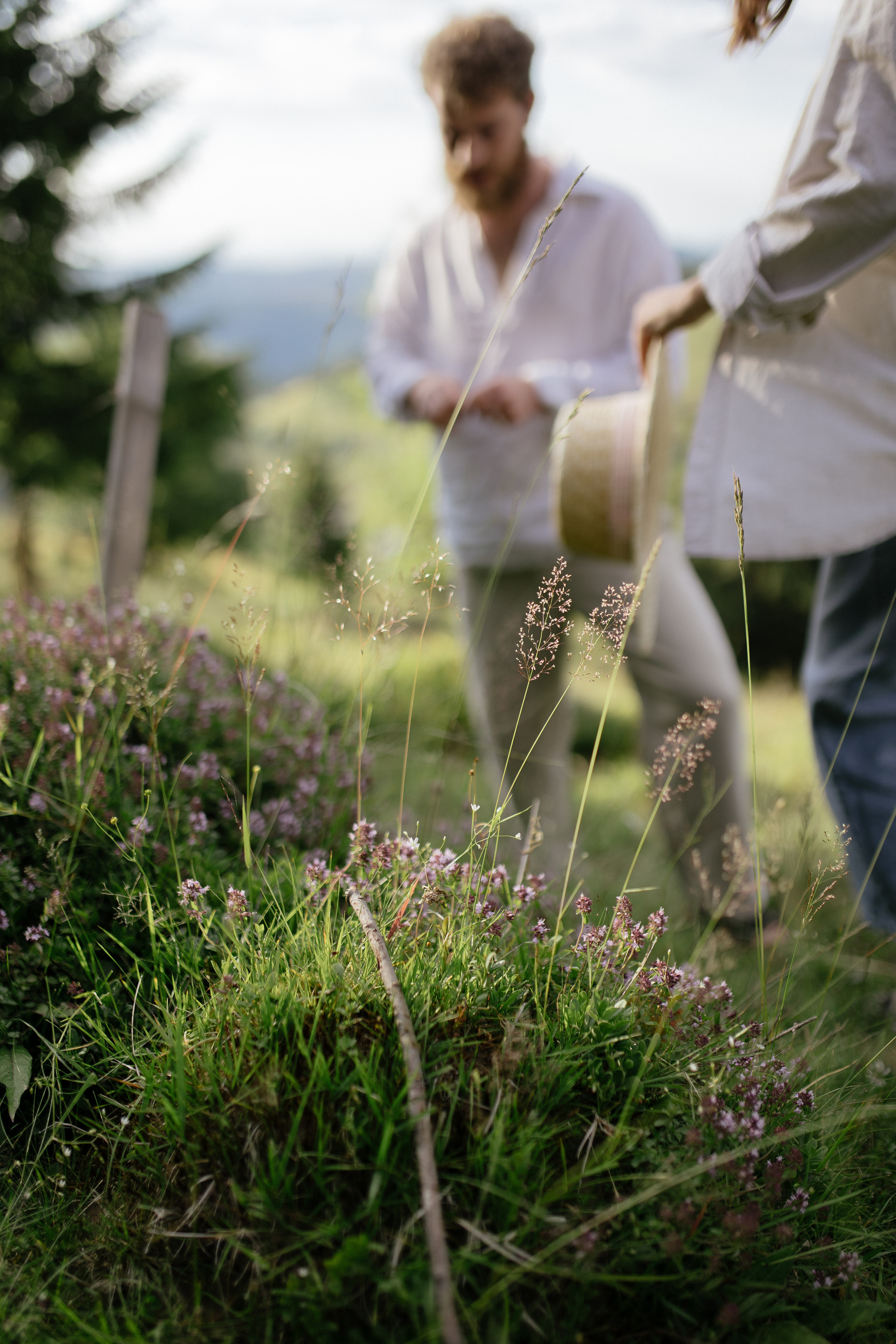 Airy couple session up in the mountains. Italy wedding photographer. Wedding photographer and videographer based in Timisoara, Romania