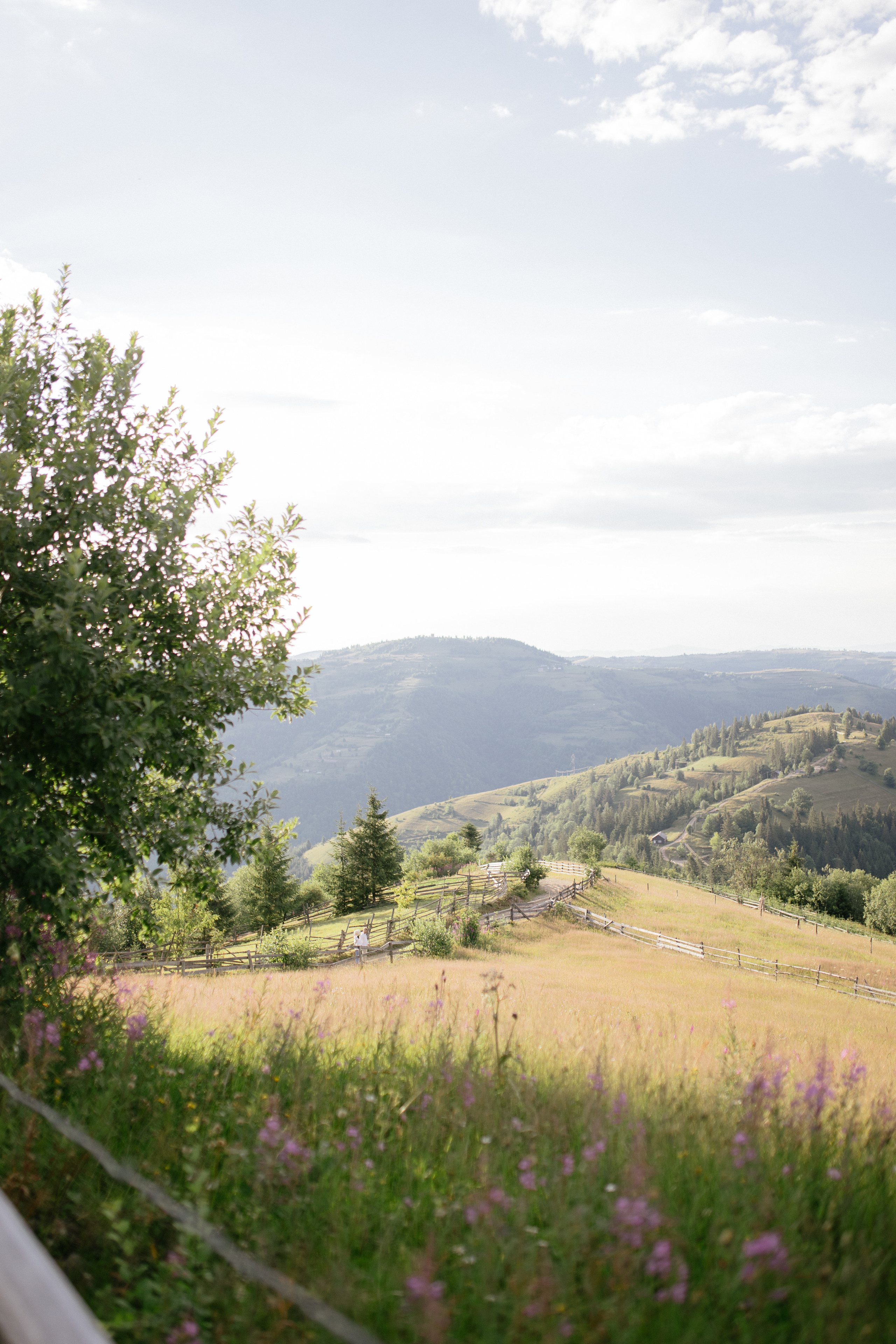 Airy couple session up in the mountains. Italy wedding photographer. Wedding photographer and videographer based in Timisoara, Romania
