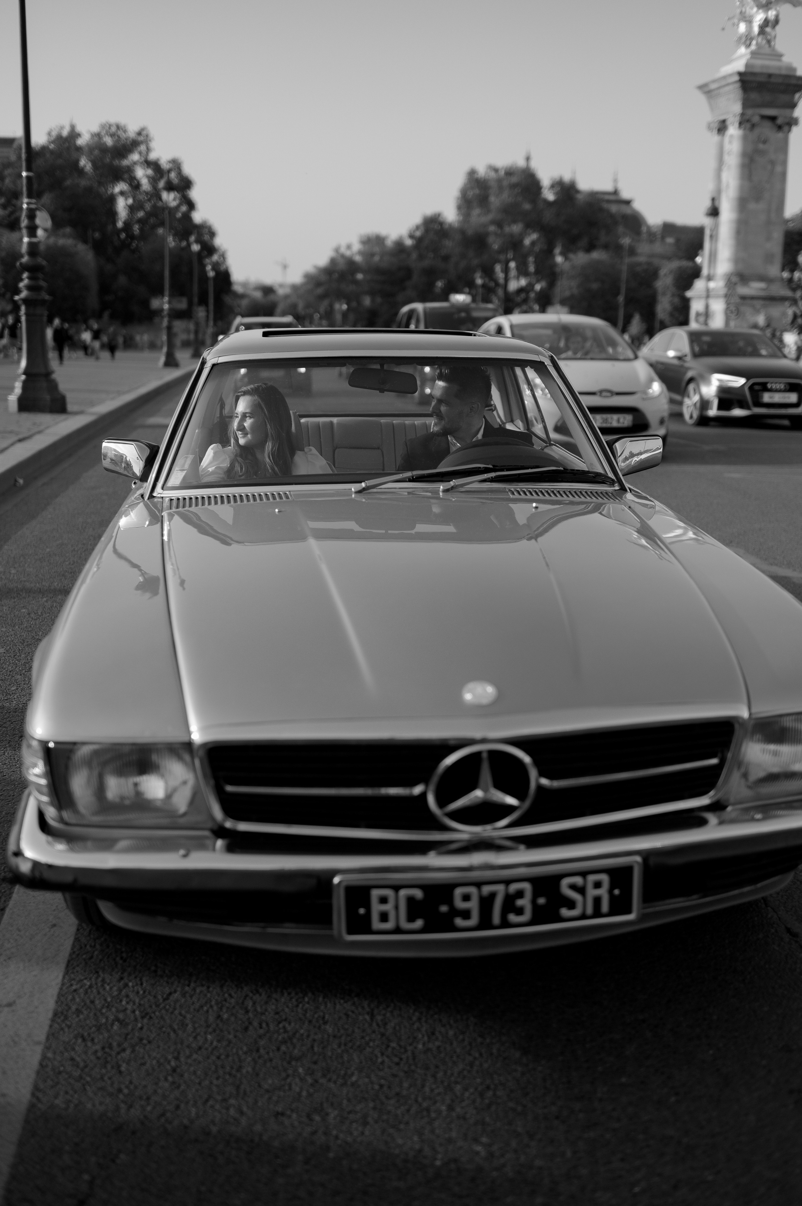 Paris Wedding on The Seine. Wedding photographer and videographer based in Timisoara, Romania