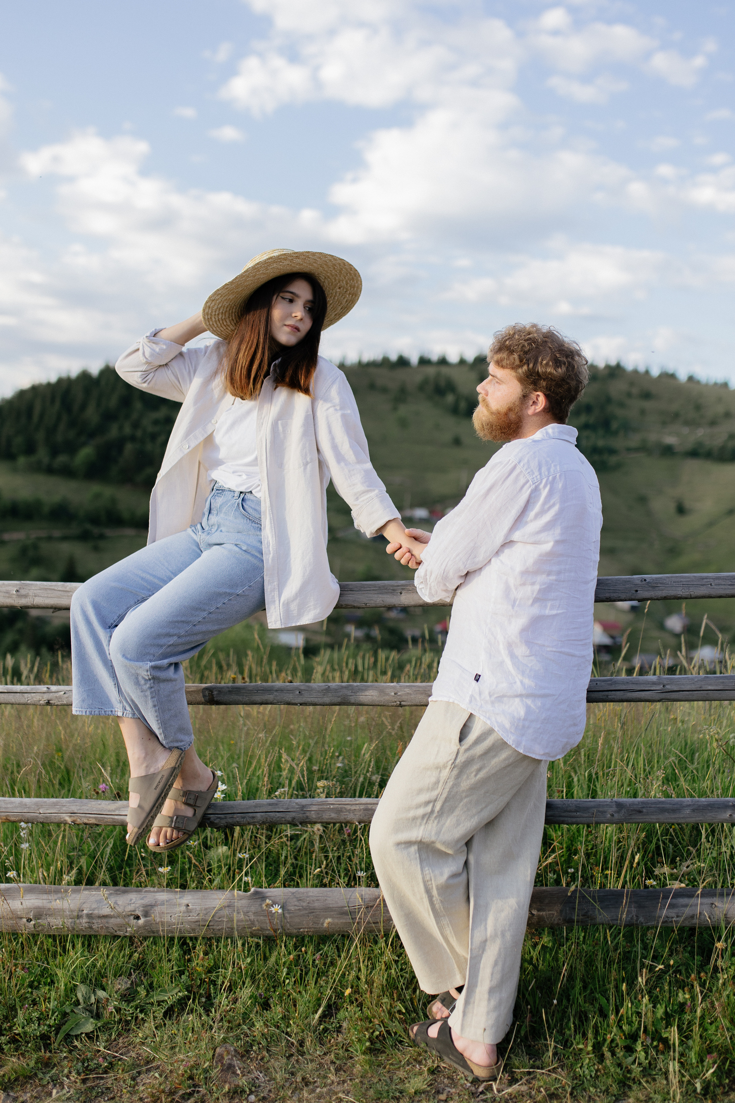 Airy couple session up in the mountains. Italy wedding photographer. Wedding photographer and videographer based in Timisoara, Romania