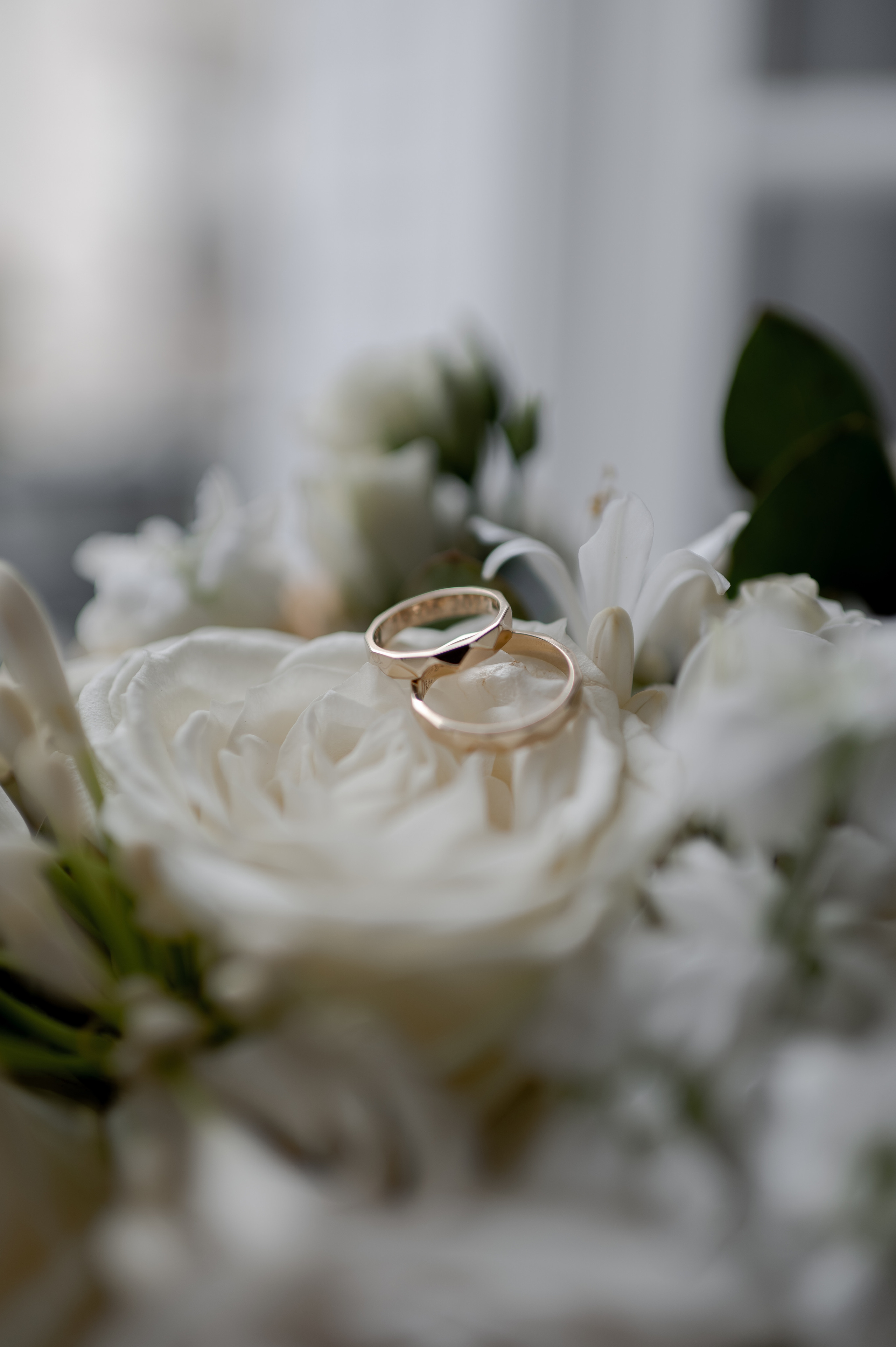 Paris Wedding on The Seine. Wedding photographer and videographer based in Timisoara, Romania