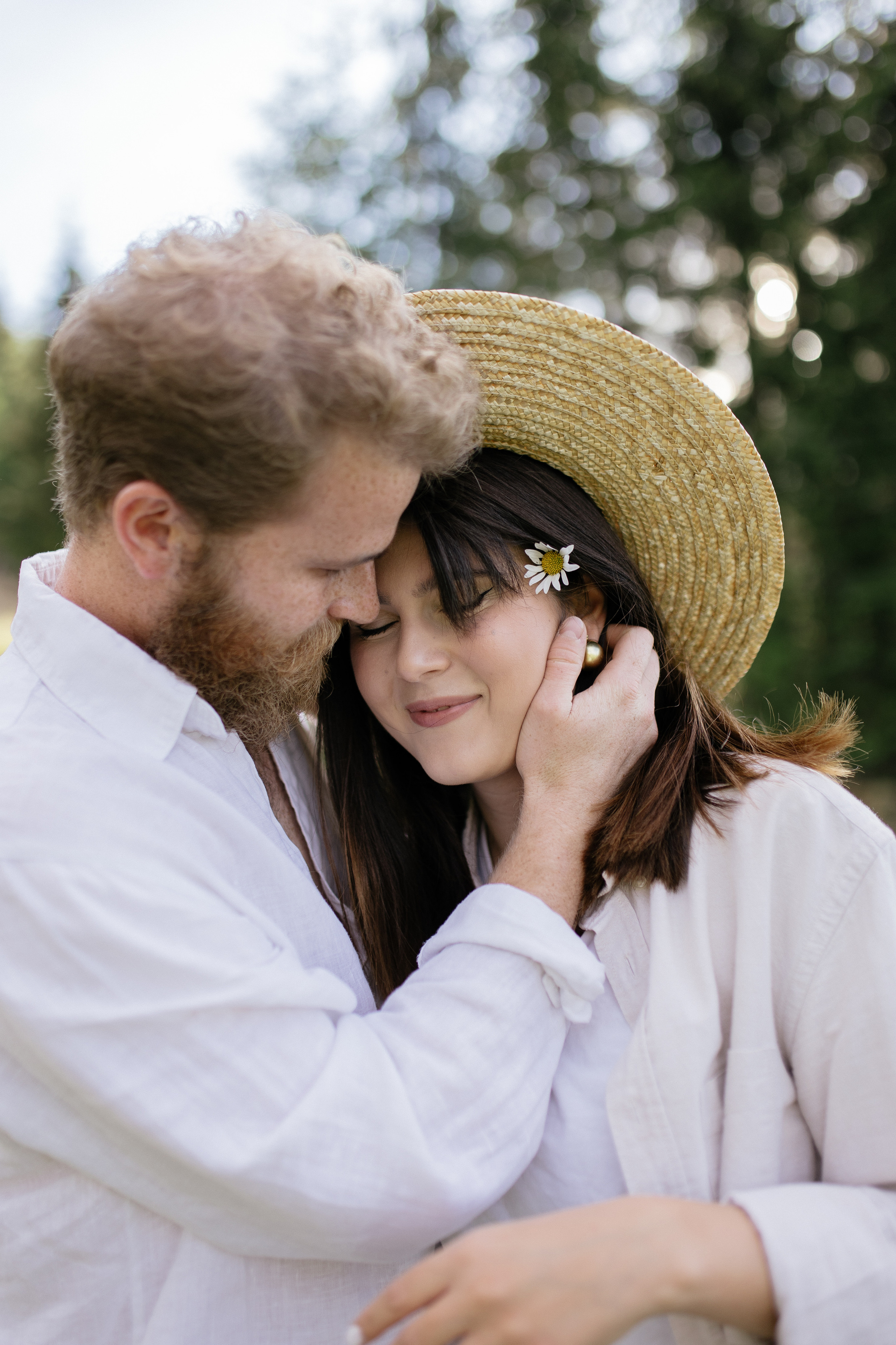 Airy couple session up in the mountains. Italy wedding photographer. Wedding photographer and videographer based in Timisoara, Romania