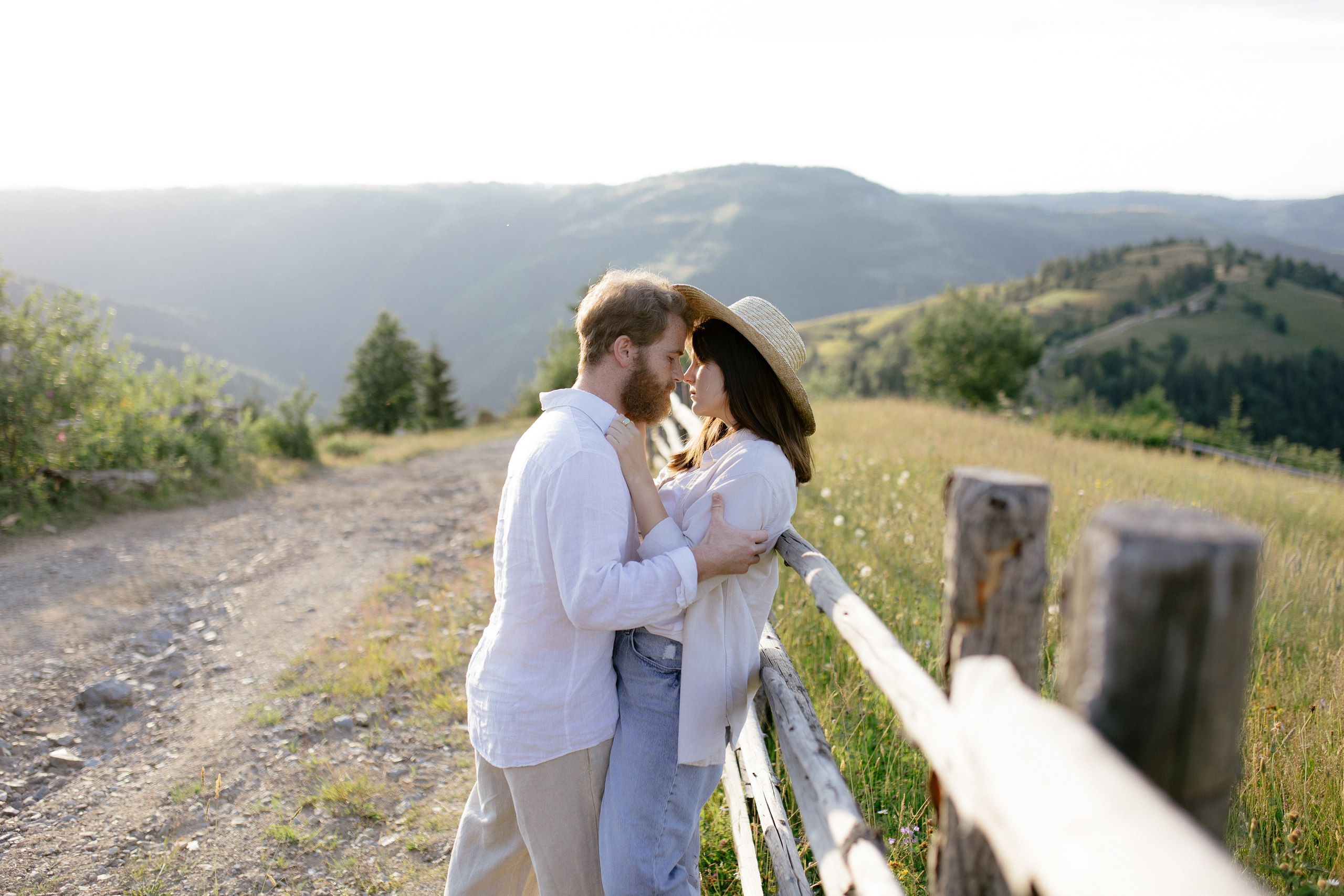 Airy couple session up in the mountains. Italy wedding photographer. Wedding photographer and videographer based in Timisoara, Romania