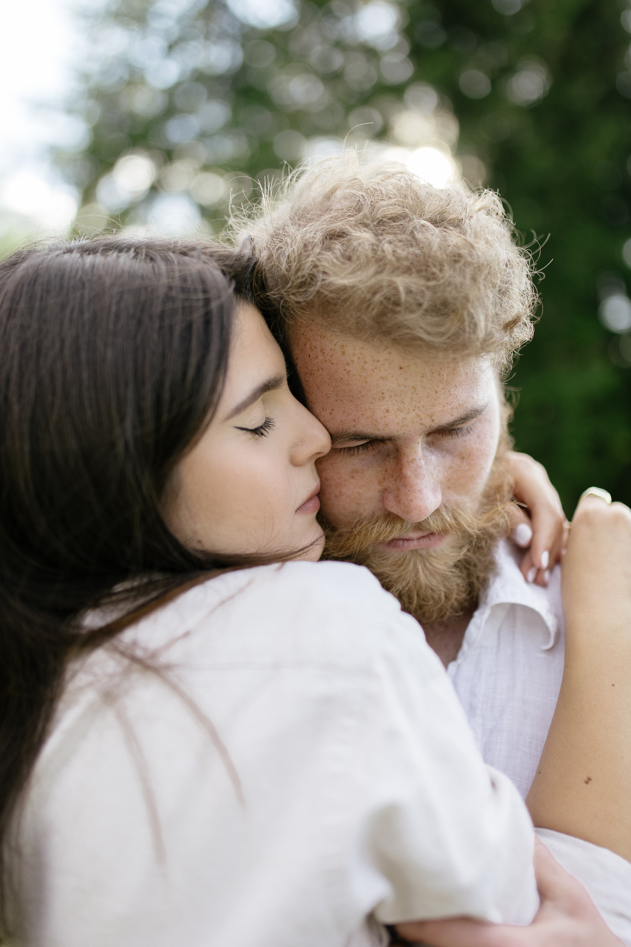 Airy couple session up in the mountains. Italy wedding photographer. Wedding photographer and videographer based in Timisoara, Romania
