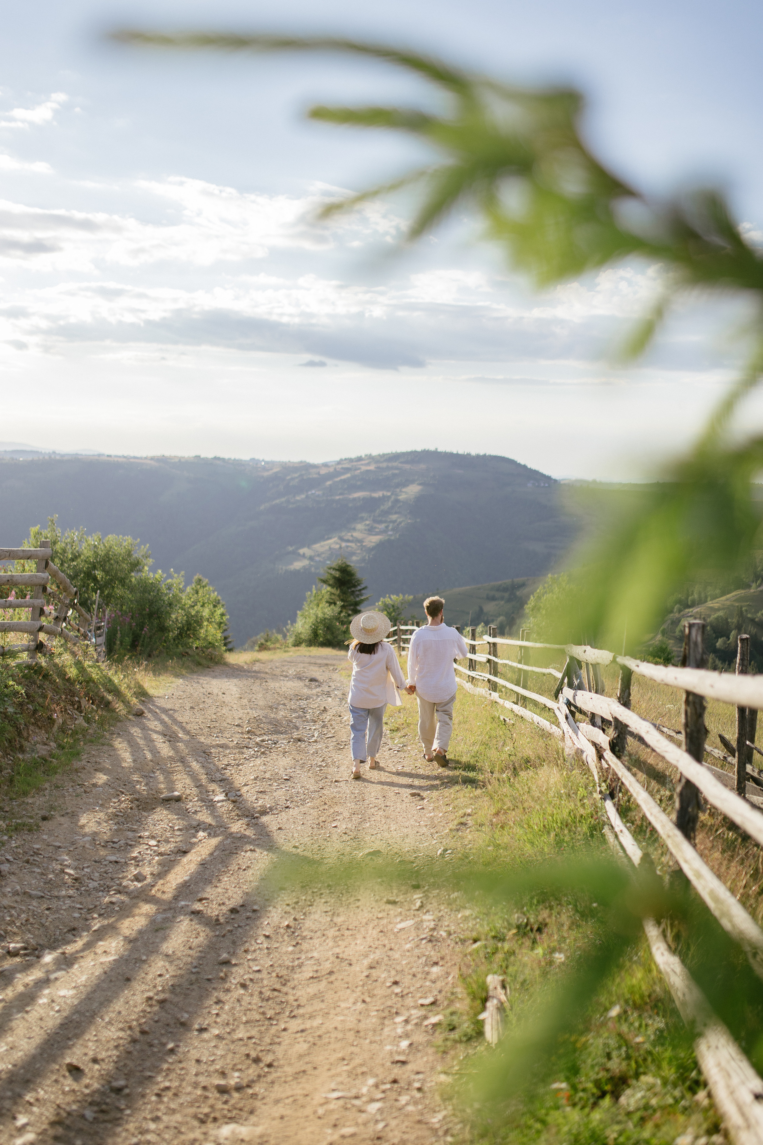 Airy couple session up in the mountains. Italy wedding photographer. Wedding photographer and videographer based in Timisoara, Romania