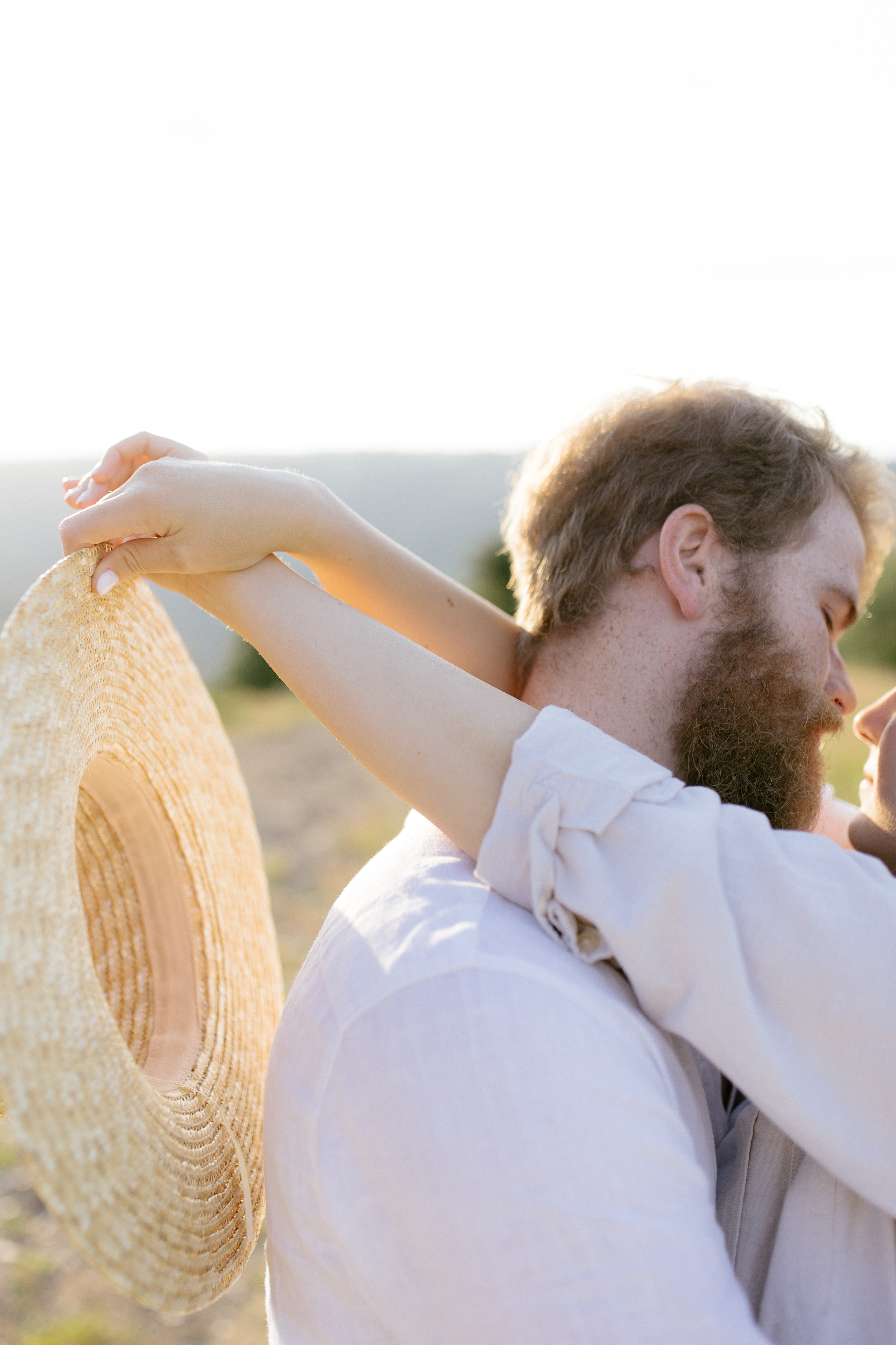 Airy couple session up in the mountains. Italy wedding photographer. Wedding photographer and videographer based in Timisoara, Romania