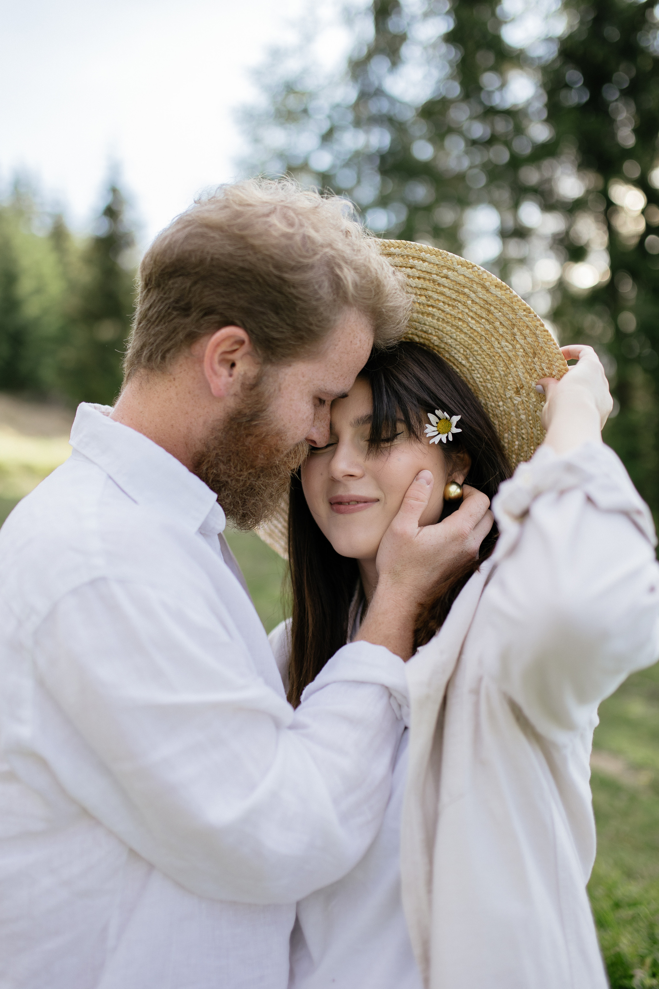 Airy couple session up in the mountains. Italy wedding photographer. Wedding photographer and videographer based in Timisoara, Romania
