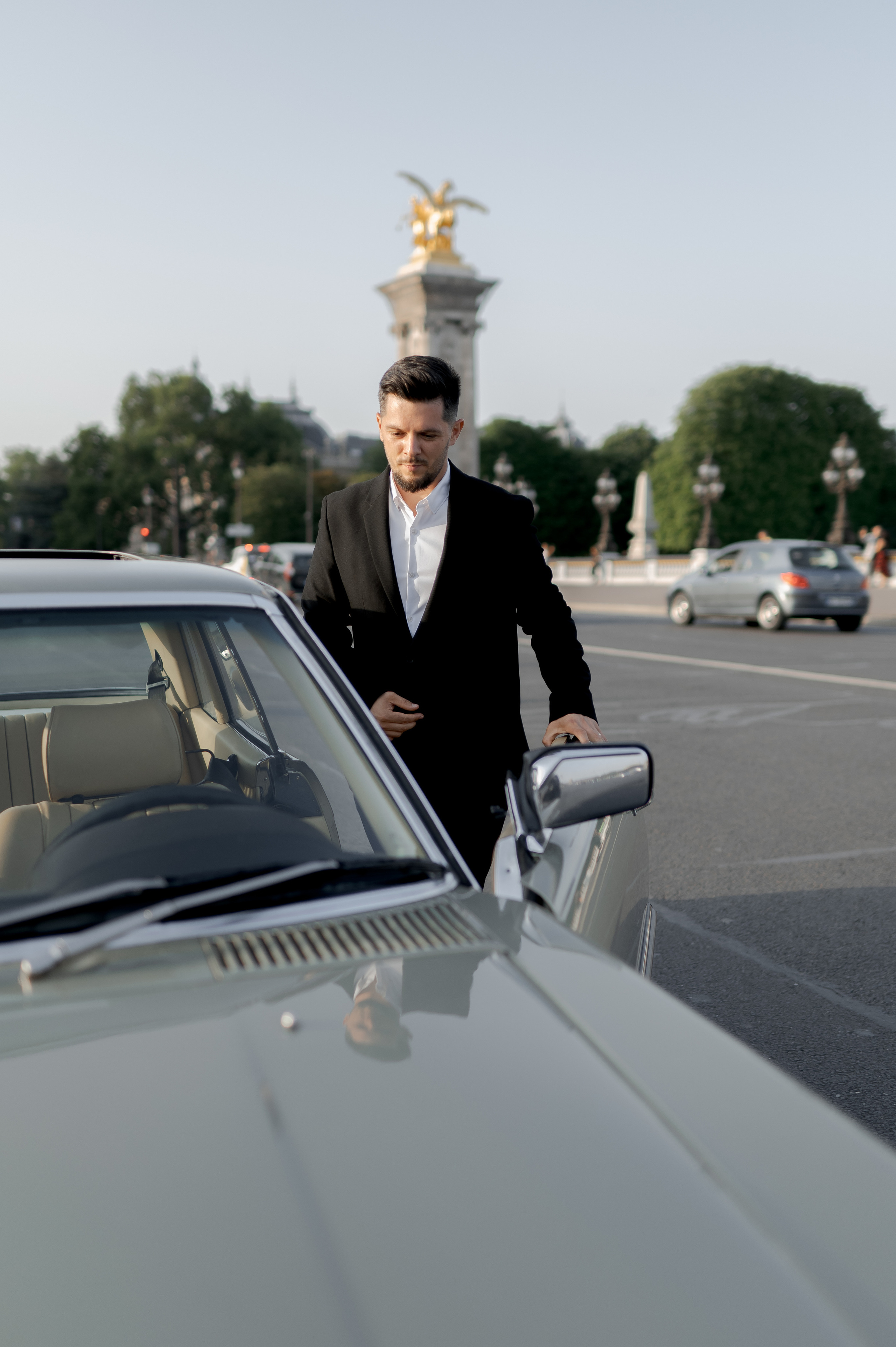 Paris Wedding on The Seine. Wedding photographer and videographer based in Timisoara, Romania