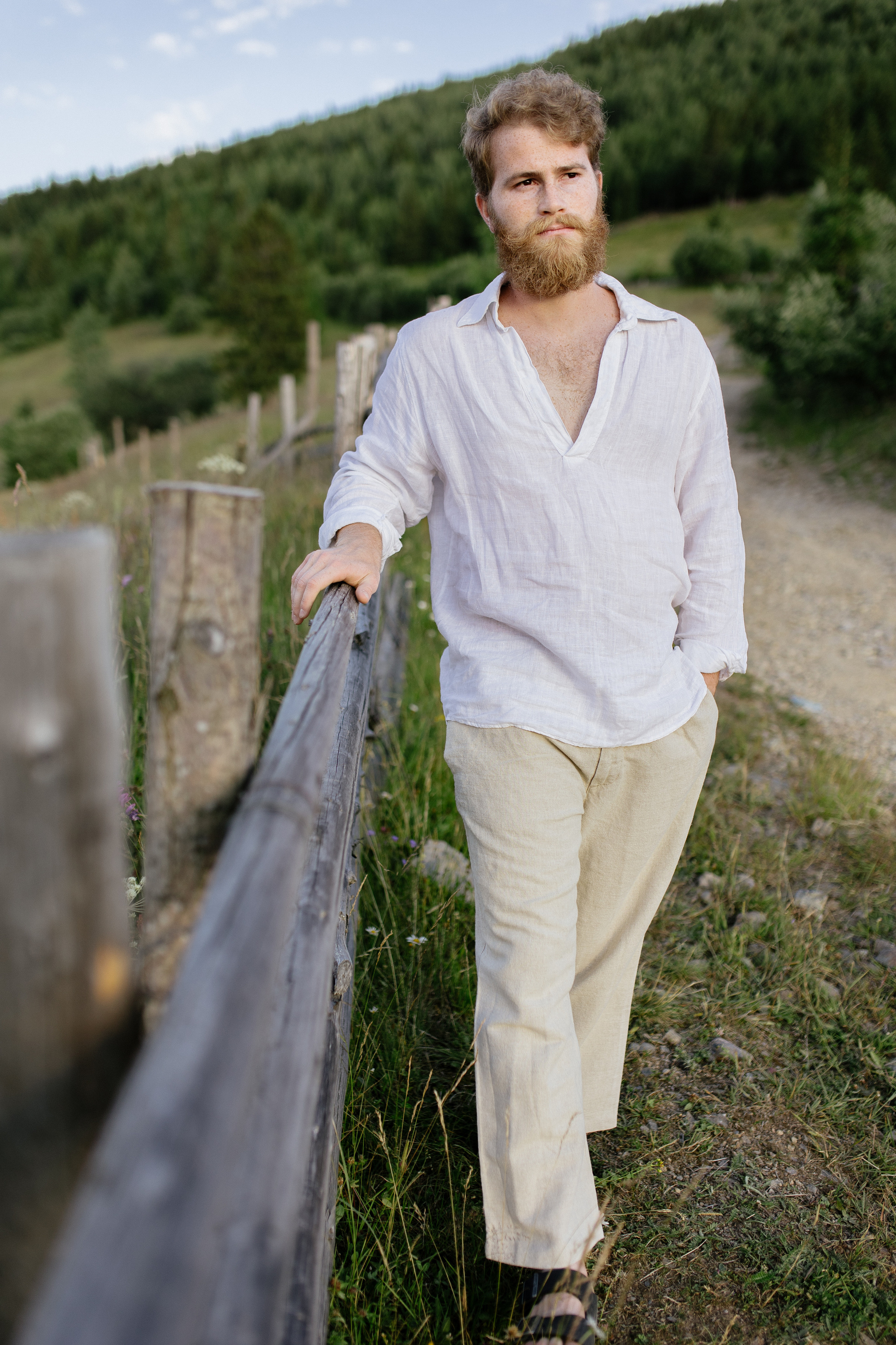 Airy couple session up in the mountains. Italy wedding photographer. Wedding photographer and videographer based in Timisoara, Romania
