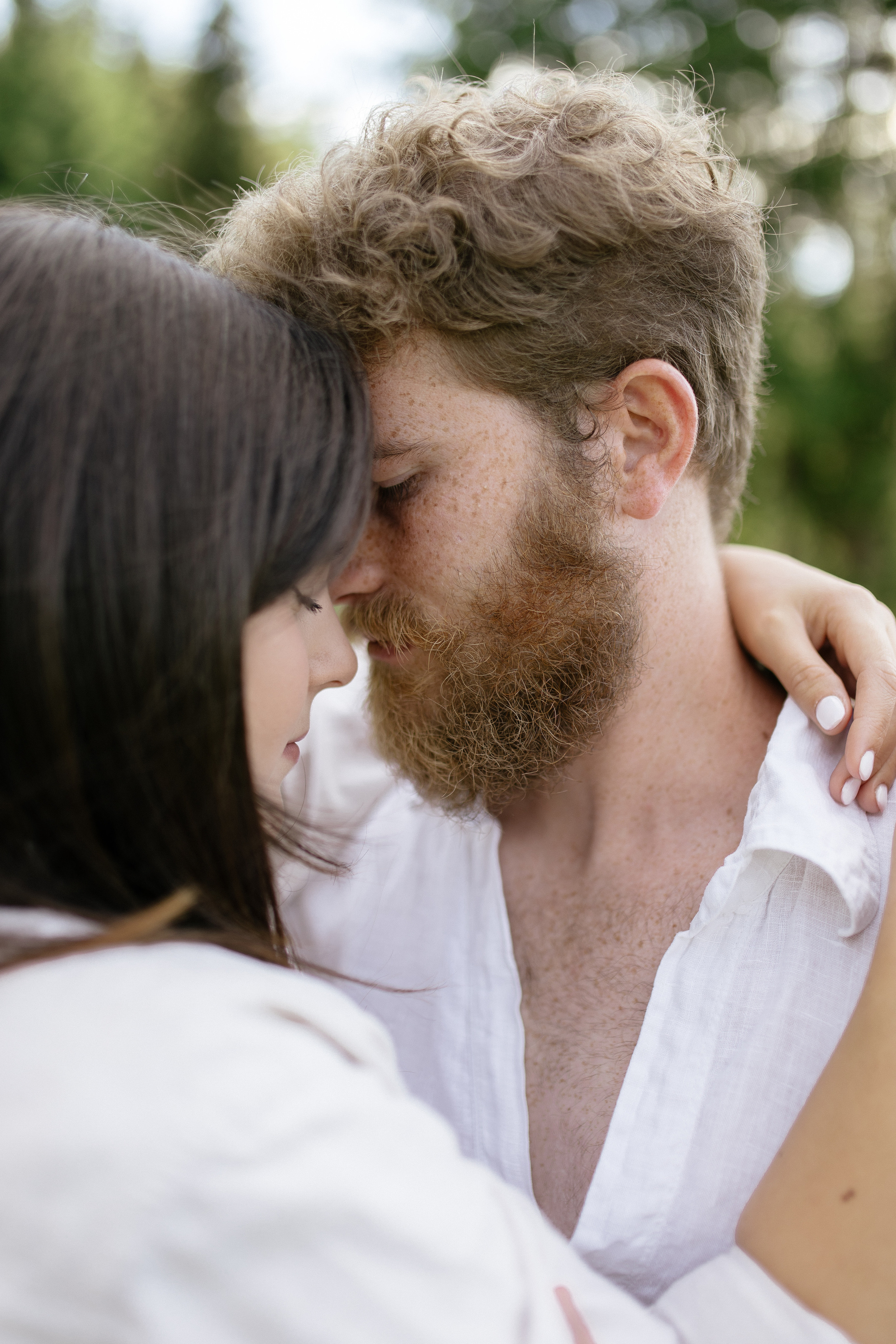 Airy couple session up in the mountains. Italy wedding photographer. Wedding photographer and videographer based in Timisoara, Romania