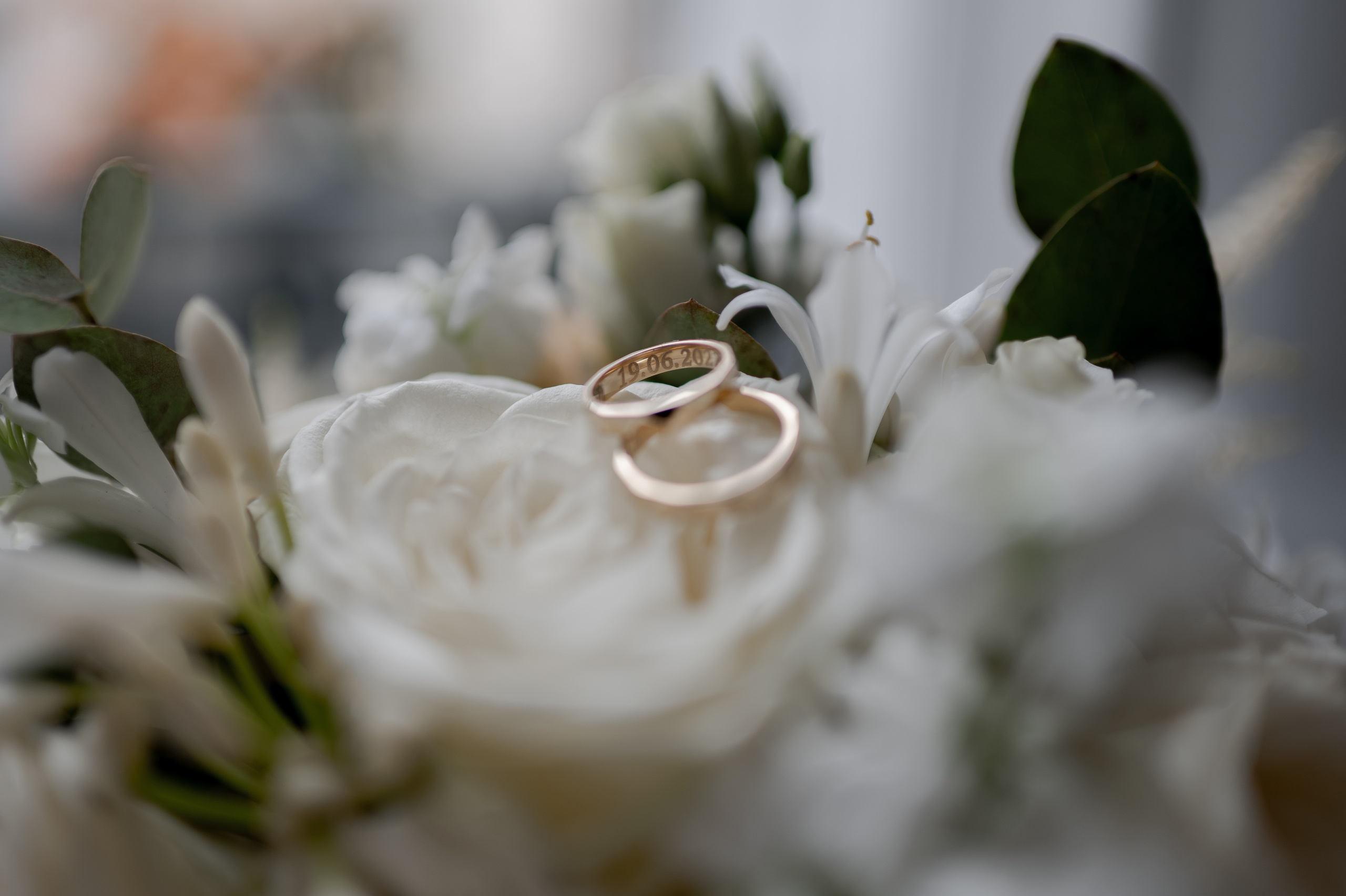 Paris Wedding on The Seine. Wedding photographer and videographer based in Timisoara, Romania
