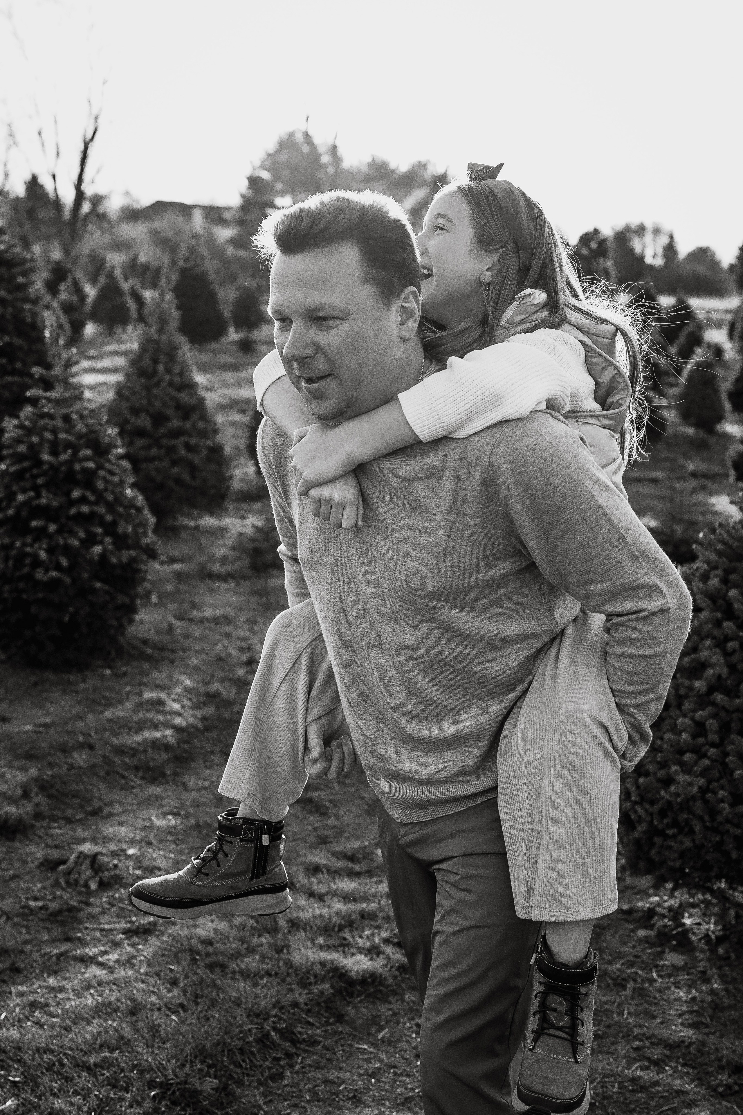 Christmas Farm Family Photoshoot – Magical Holiday Memories. Alisa Tant — Family and newborn photographer Bucks County, Montgomery county, Philadelphia, NJ