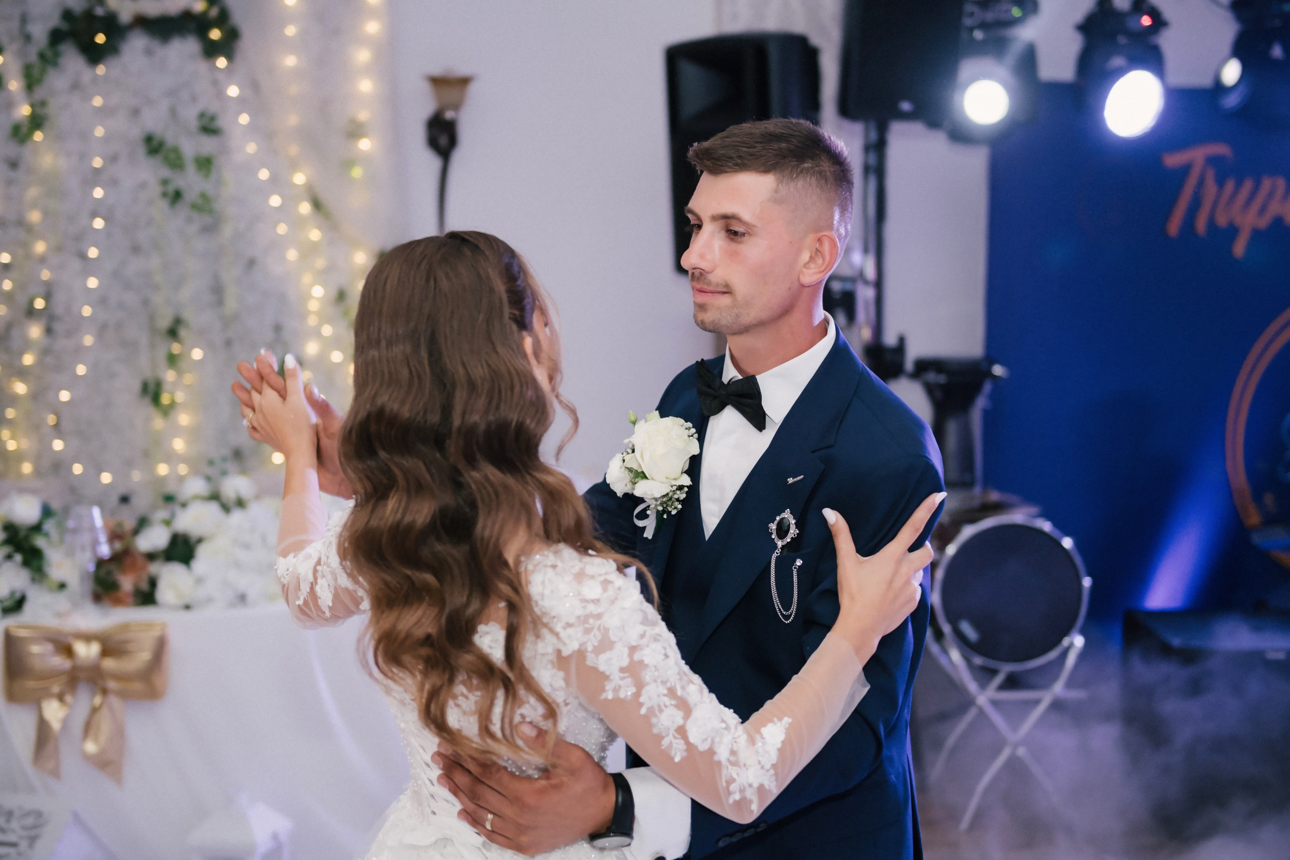 - nunta--fotograf-profesionist-botosani - fotografie-nunta-romantica - imagini-nunta-in-natura-alin-chirila-fotograf - fotografii-cuplu-indragostit-nunta-botosani - sedinta-foto-miri-andrei-iustina-alinofotostudio - amintiri-din-nunta-realizate-de-fotograf-profesionist - povestea-nuntii-andrei-si-iustina-in-imagini-alinofotostudio-fotograf evenimente- evenimente Botoșani -fotograf Suceava - fotograf Iași- servicii foto. servicii foto Botoșani. servicii foto video Botoșani. otograf-nunta-botosani-fotograf nunta. fotograf evenimente. fotograf nunta Botoșani. Alin chirila. Alin chirila fotograf. Alinofotostudio.- servicii foto. servicii foto Botoșani. servicii foto video Botoșani. fotograf nunta. fotograf evenimente. fotograf nunta Botoșani. Alin chirila. Alin chirila fotograf. Alinofotostudio.fotograf stare civilă,poze stare civilă,album foto stare civilă,servicii foto suceava,fotograf evenimente suceava,fotograf nuntă suceava,poze cununie civilă,ședință foto stare civilă,sesiune foto suceava,fotograf profesionist suceava,fotograf botosani,stare civila botosani,alinofotostudio,alin chirila fotograf.servicii foto. servicii foto Botoșani. servicii foto video Botoșani. fotograf nunta. fotograf evenimente. fotograf nunta Botoșani. Alin chirila. Alin chirila fotograf. Alinofotostudio.fotograf stare civilă,poze stare civilă,album foto stare civilă,servicii foto suceava,fotograf evenimente suceava,fotograf nuntă suceava,poze cununie civilă,ședință foto stare civilă,sesiune foto suceava,fotograf profesionist suceava,fotograf botosani,stare civila povestitor prin fotografiebotosani,alinofotostudio,alin chirila fotograf,servicii foto. servicii foto Botoșani. servicii foto video Botoșani. fotograf nunta. fotograf evenimente. fotograf nunta Botoșani. Alin chirila. Alin chirila fotograf. Alinofotostudio.fotograf stare civilă,poze stare civilă,album foto stare civilă,servicii foto suceava,fotograf evenimente suceava,fotograf nuntă suceava,poze cununie civilă,ședință foto stare civilă,sesiune foto suceava,fotograf profesionist suceava,fotograf botosani,stare civila botosani,alinofotostudio,alin chirila fotograf,cununie religioasă botoșani,andreea și neculai,capela militară botoșani,foto conacul zăicești,fotograf nuntă botoșani,fotograf cununie religioasă,foto evenimente botoșani,poze cununie capela militară,ședință foto zăicești,fotograf profesionist botoșaniMire și mireasă – Sergiu & Liliana – ziua nunții, 2024 - Emoții în ziua nunții – Sergiu și Liliana - Dansul mirilor – fotografie artistică nuntă 2024 - Sedinta foto romantică în natură – Sergiu & Liliana - Rochia de mireasă și detalii de nuntă elegan-Album de cununie civilă Florin și Anda – Fotografii profesionale realizate de Alin Chirilă în Botoșani -fotograf prin fotografie-Ședință foto Trash the Dress pe muntele Rarău cu Iulian și Iuliana – fotografie de cuplu, natură montană, emoție autentică surprinsă de Alin Chirilă, povestitor prin fotografie.- "Iulian și Iuliana pe crestele Rarăului – fotografie Trash the Dress în natură" - "Cuplu îmbrățișat la apus pe muntele Rarău – ședință foto după nuntă" - "Rochie de mireasă în vânt pe munte – Trash the Dress Rarău-1. Iulian și Iuliana pe muntele Rarău – ședință foto Trash the Dress în natură, cu peisaj montan spectaculos 2. Cuplu în îmbrățișare pe Rarău – emoție autentică surprinsă după nuntă 3. Rochie de mireasă în bătaia vântului – fotografie artistică Trash the Dress în munți 4. Mire și mireasă privind spre orizont – dragoste și libertate pe muntele Rarău 5. Iuliana zâmbind în rochia de mireasă – portret în natură, Trash the Dress 6. Iulian ținându-și mireasa de mână – ședință foto romantică pe munte 7. Detaliu cu rochia pe stâncă – estetică naturală Trash the Dress Rarău 8. Cuplu în mers pe poteca Rarăului – fotografie simbolică de după nuntă 9. Apus de soare pe Rarău în spatele mirilor – imagine de poveste Trash the Dress 10. Iulian și Iuliana râzând împreună – momente autentice surprinse de Alin Chirilă, povestitor prin fotografie-fotograf-nunta-cerbu-botosan trash-the-dress-botosani Alin Chirilă Fotograf – fotograf de nuntă Botoșani-fotograf nuntă Botoșani-fotograf nuntă Cerbu Botoșani-fotograf profesionist nuntă Botoșani-fotografie de nuntă Botoșani-fotograf evenimente Botoșani-fotograf nuntă Moldova-fotograf trash the dress Botoșani - fotograf pregătirea mirilor Botoșani -fotograf ceremonie religioasă nuntă-fotograf petrecere nuntă Botoșani- fotograf nuntă Botoșani pregătirea mirelui- pregătirea mirelui fotografie nuntă Cerbu Botoșani-fotograf nuntă Botoșani pregătirea miresei -mireasă pregătiri nuntă Cerbu Botoșani-fotograf nuntă Botoșani nașii mirilor-ceremonie religioasă nuntă Cerbu Botoșani-fotograf nuntă Botoșani ceremonie religioasă biserică-petrecere nuntă Cerbu Botoșani invitați dans-fotograf nuntă Botoșani petrecere restaurant-ședință foto trash the dress-fotograf trash the dress Botoșani ședință foto după nuntă-Fotograf nuntă Botoșani – galerie foto reală de la evenimente