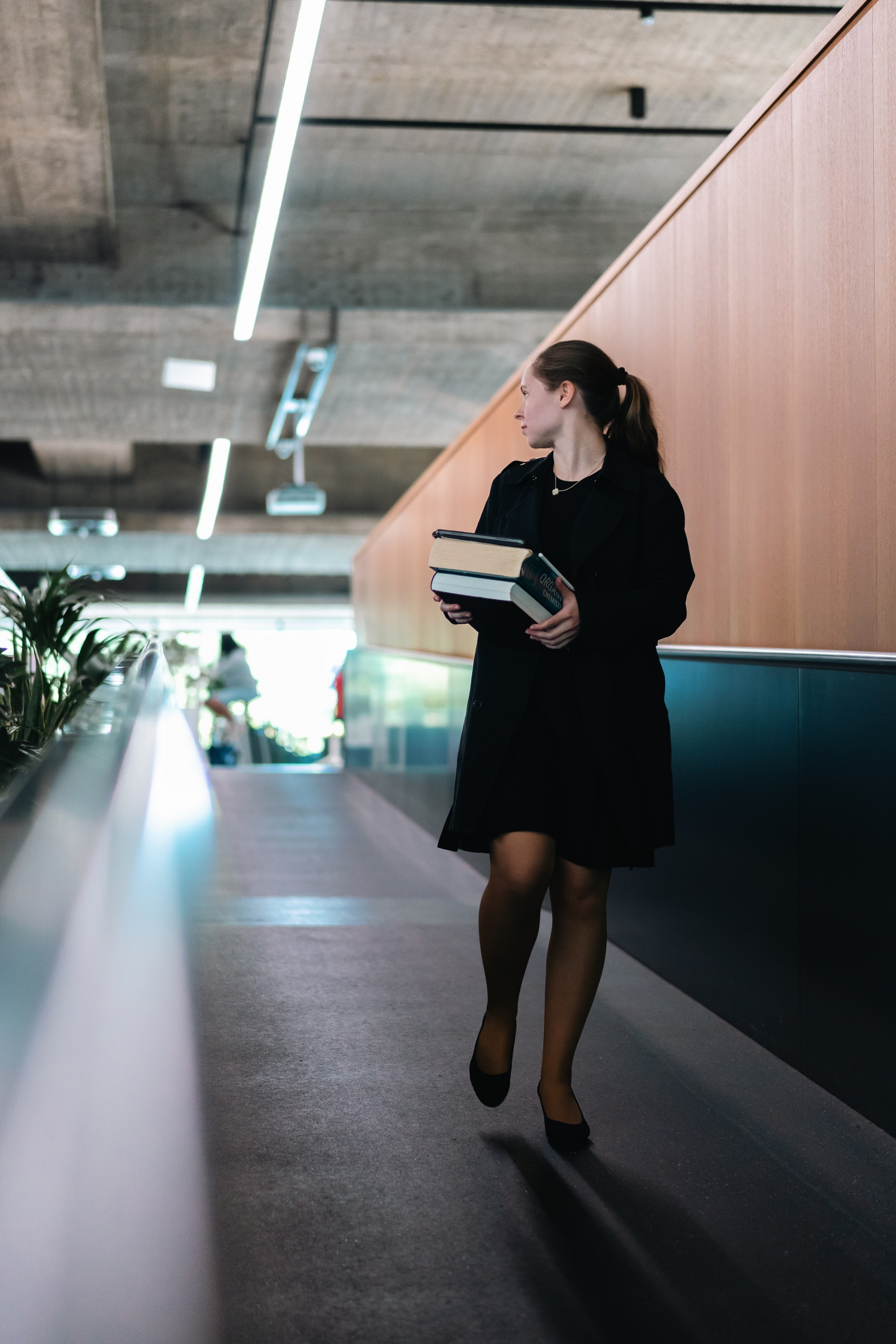 Alena / Printemps Vs. Révisions. Photographe à Genève - Eugenia Andres