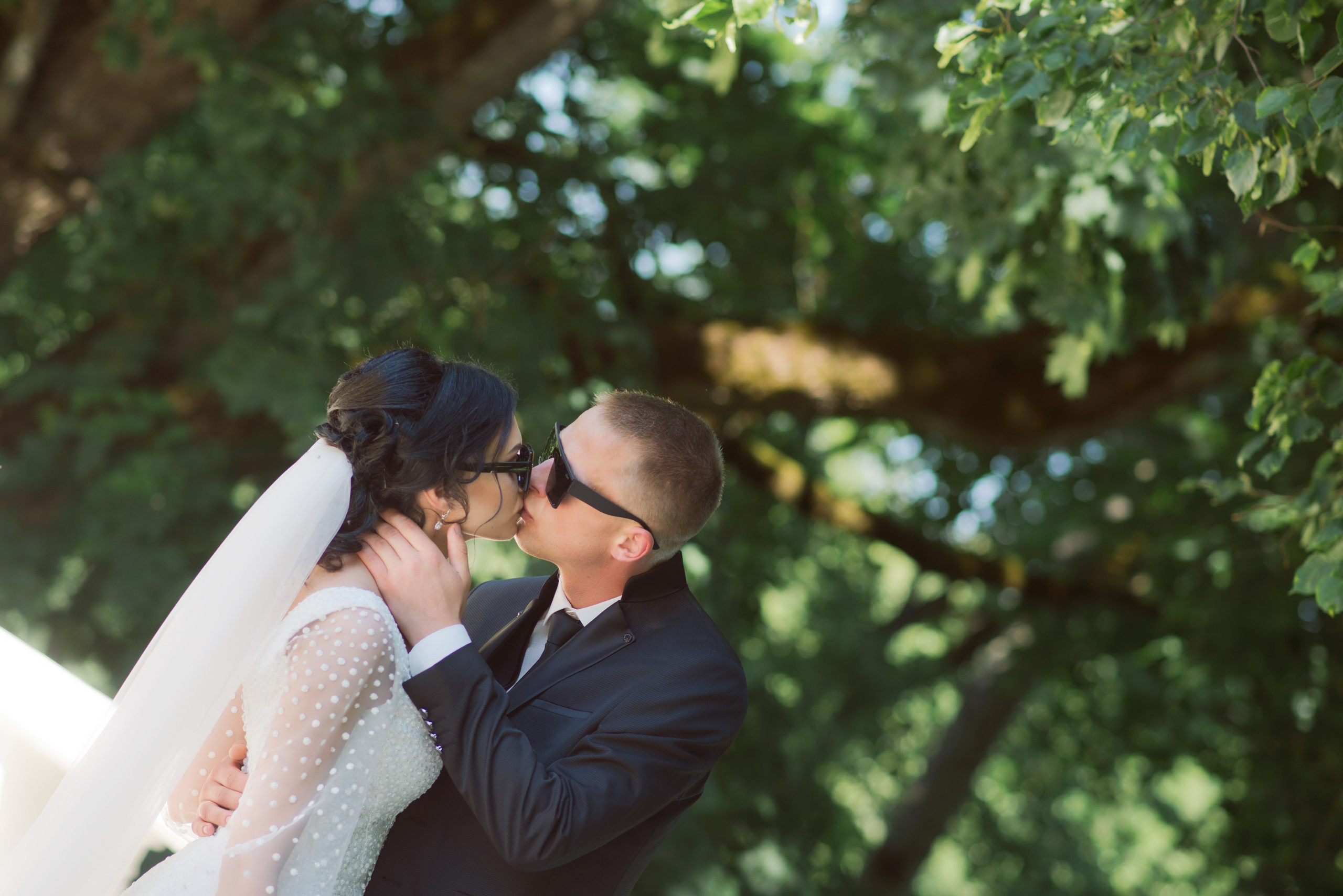 Vestuvių fotosesija, ceremonija, Vestuvių pasiruošimo fotografavimas. Vestuvių fotografas Vilnius Trakai kaina vestuvių fotografavimas fotografė personal.lt photogrpahy kainos jaunoji jaunikis nuotaka santuoka vestuvės, profesionali natūrali meninė reportažinė klasikinė fotosesija, vestuvių fotosesija gamtoje dvare
