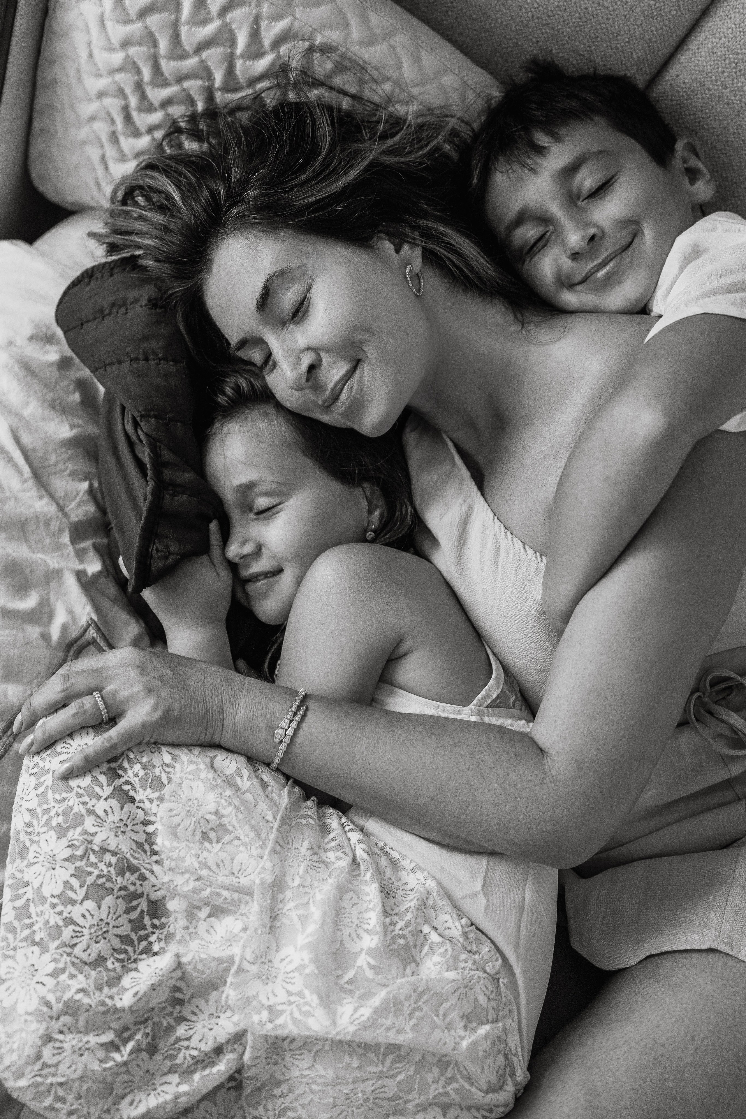 Cozy Family Photography at Home – Heartwarming & Relaxed. Alisa Tant — Family and newborn photographer Bucks County, Montgomery county, Philadelphia, NJ