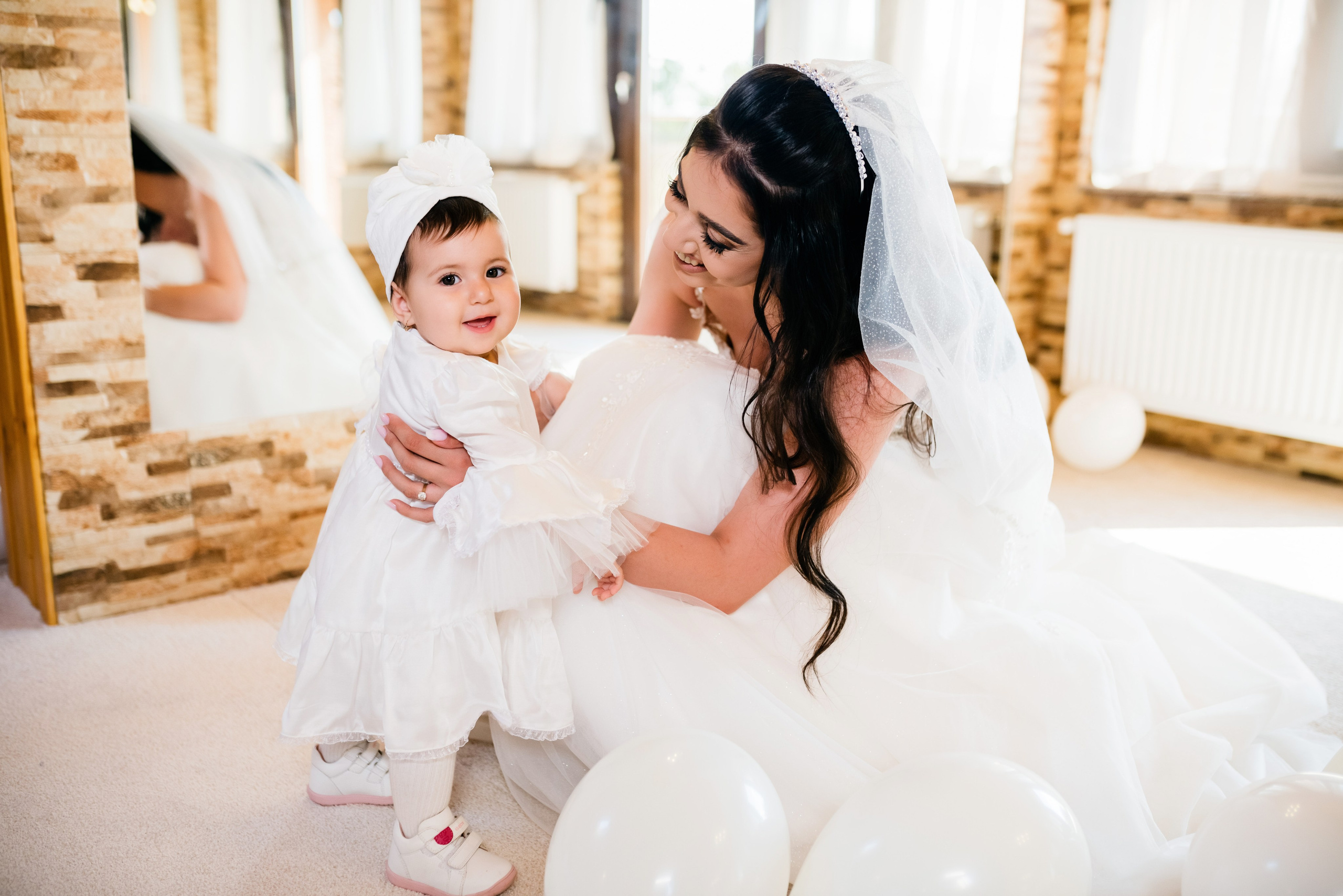 Elena & Cristi. Acasă