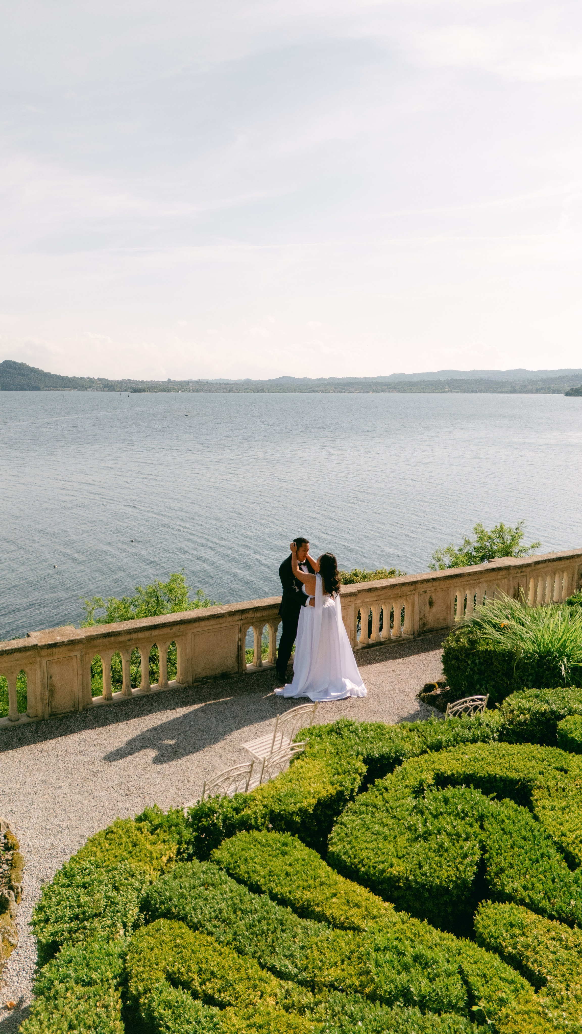 Ibtxhis and Keng elopement In italy — Isola del Garda