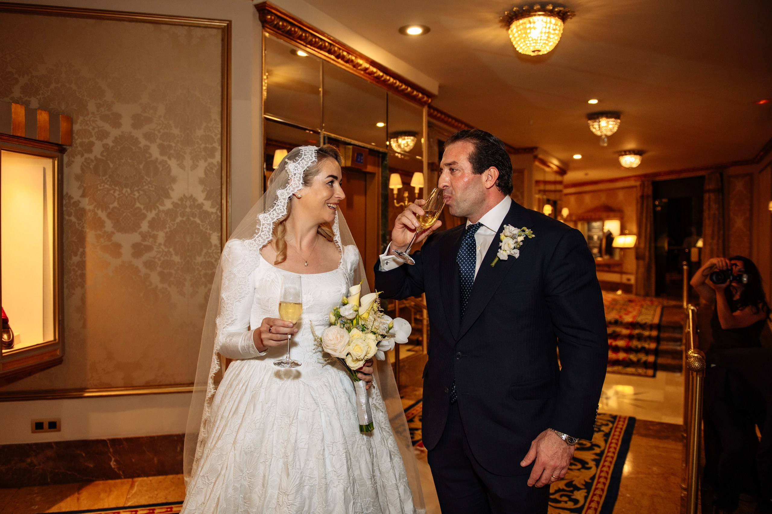Wedding Day Hotel Palace. ❤️Свадебная и репортажная фото- и видеосъёмка в Барселоне — живые эмоции и естественная эстетика | Ekaterina Gasanova